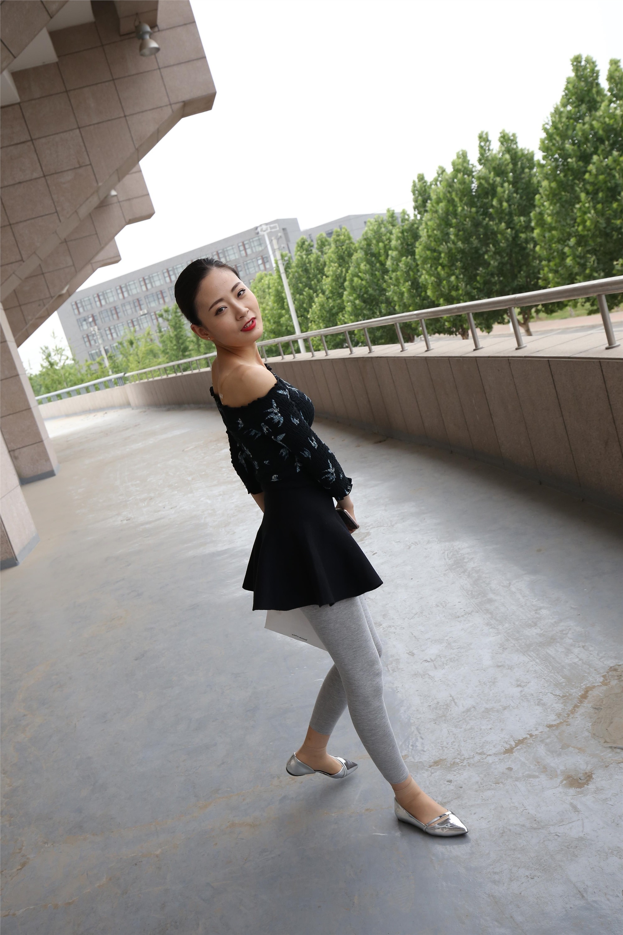 大西瓜美女图片 Z3-6 空姐灰丝459p3