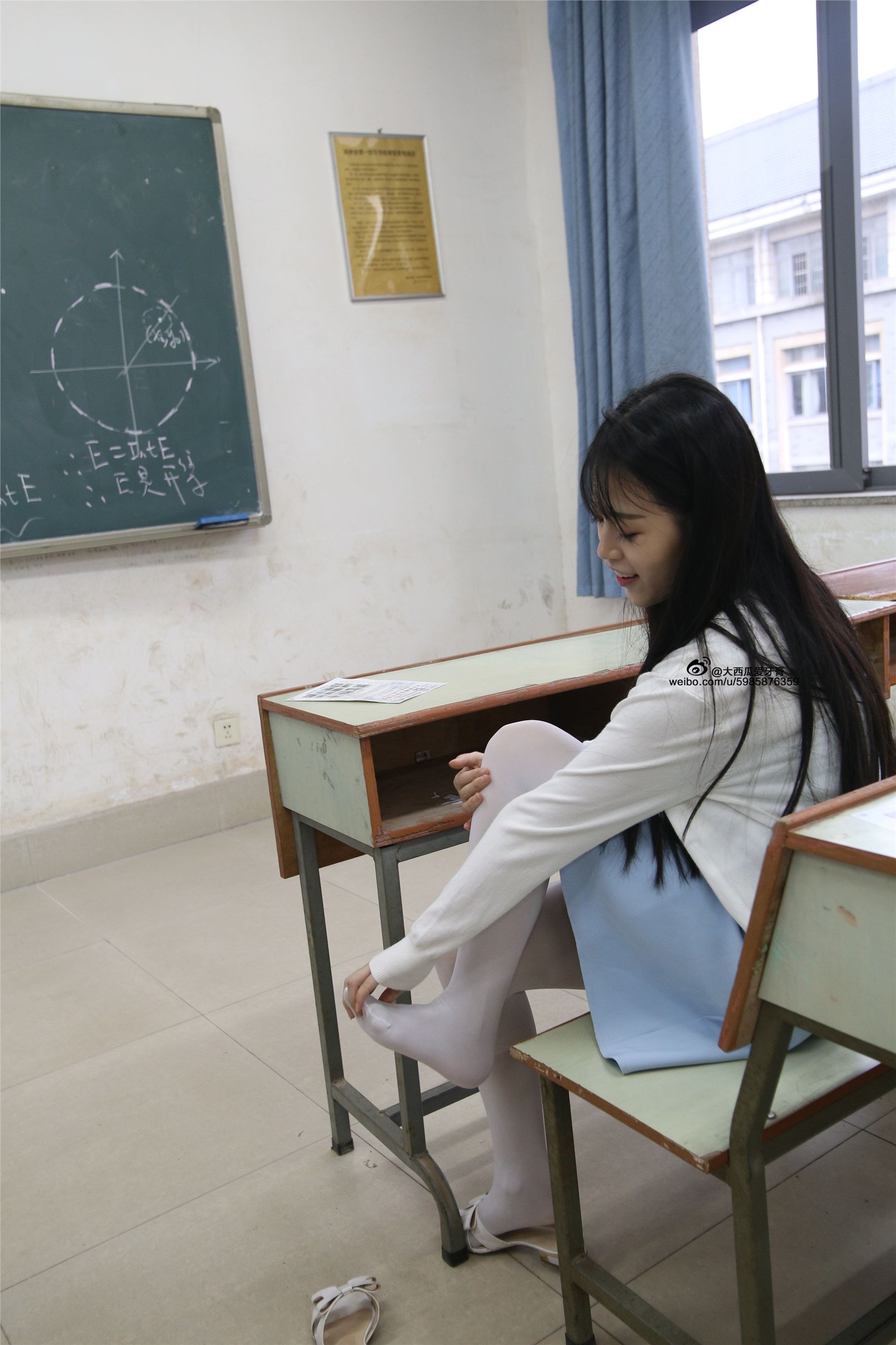 大西瓜美女图片 Z4-1 小蓝裙263p1