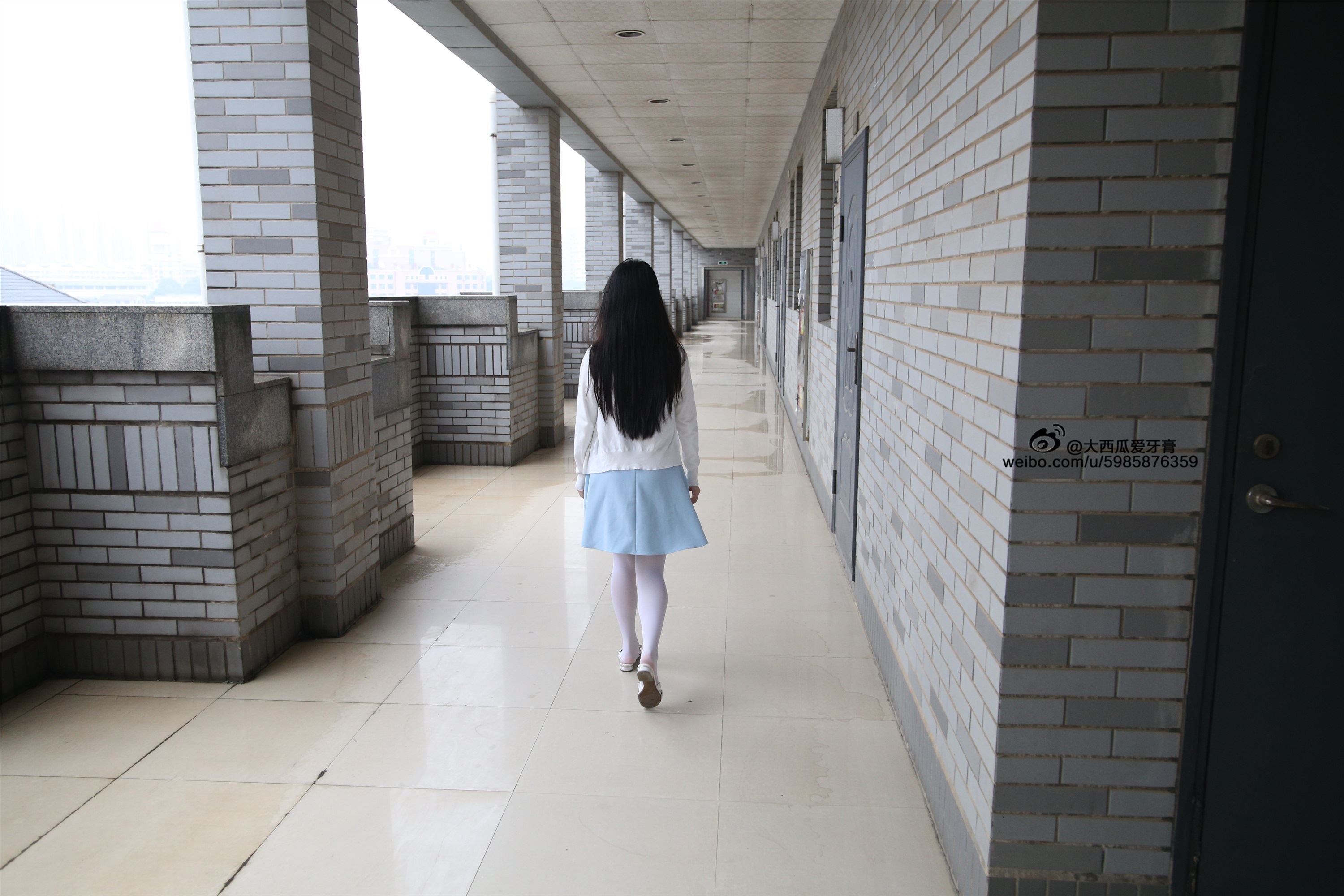 大西瓜美女图片 Z4-1 小蓝裙263p1