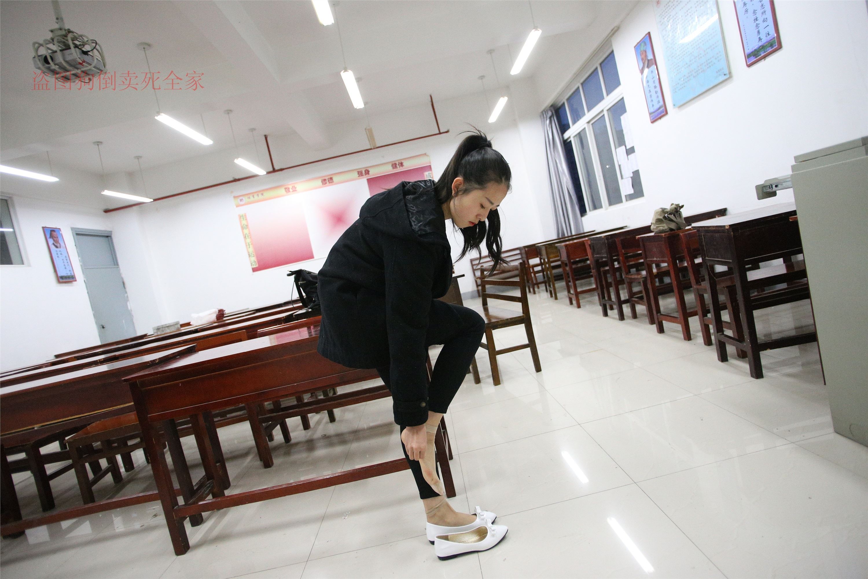 大西瓜美女图片 Z4-3 短si+luo足 324P3