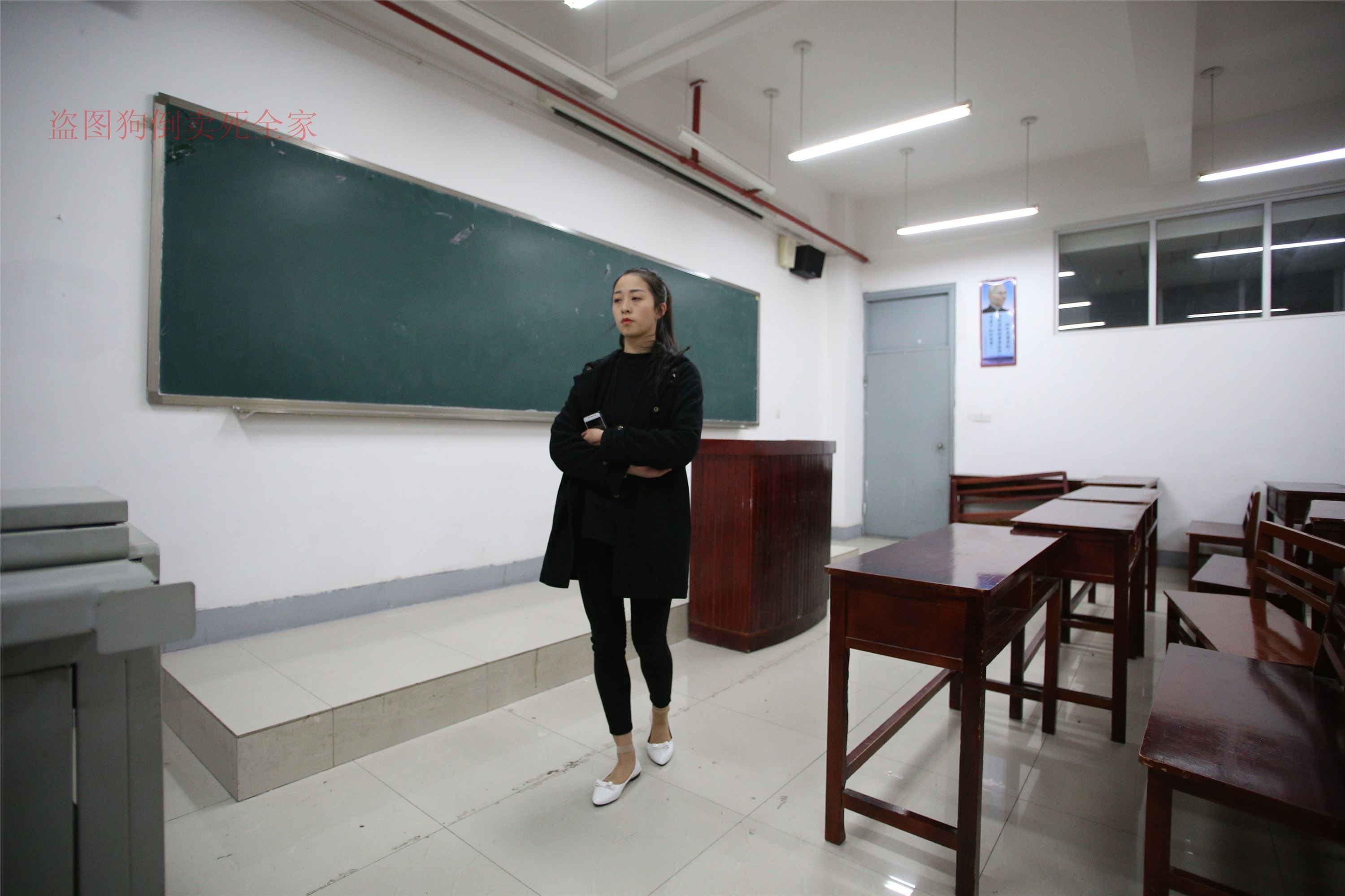 大西瓜美女图片 Z4-3 短si+luo足 324P3