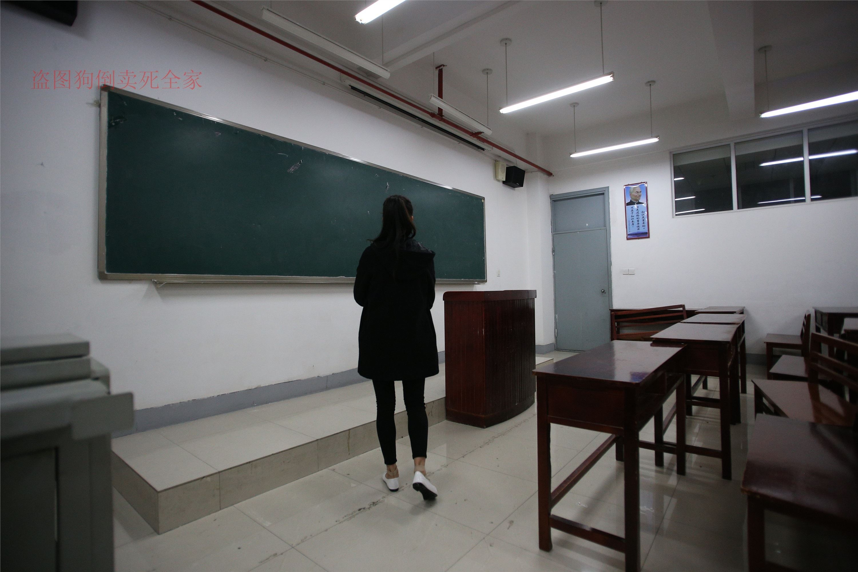 大西瓜美女图片 Z4-3 短si+luo足 324P3