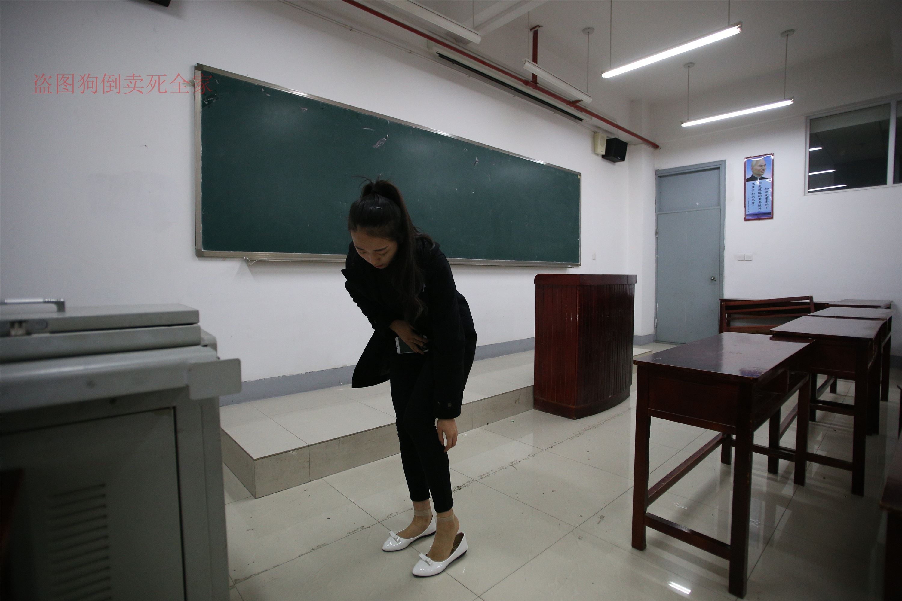 大西瓜美女图片 Z4-3 短si+luo足 324P3