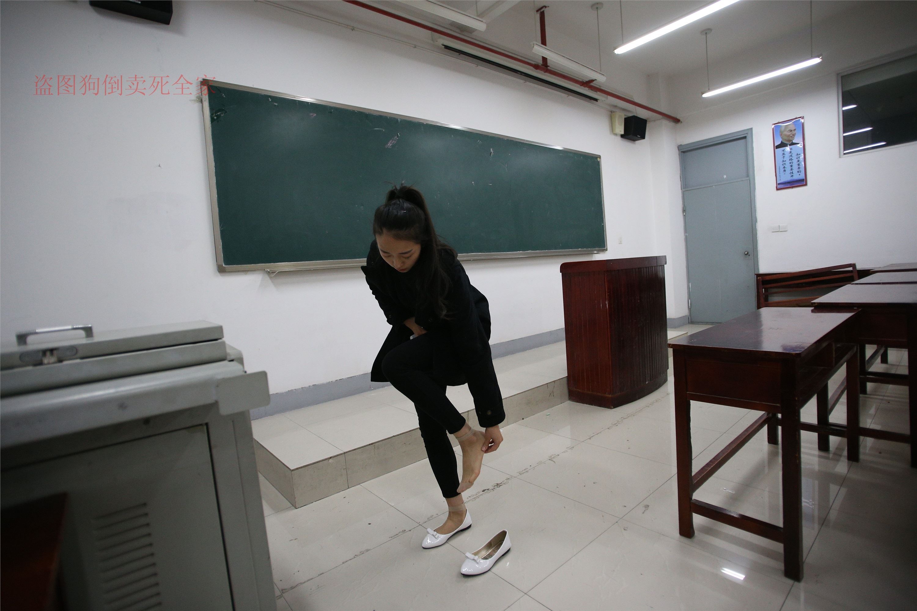 大西瓜美女图片 Z4-3 短si+luo足 324P3