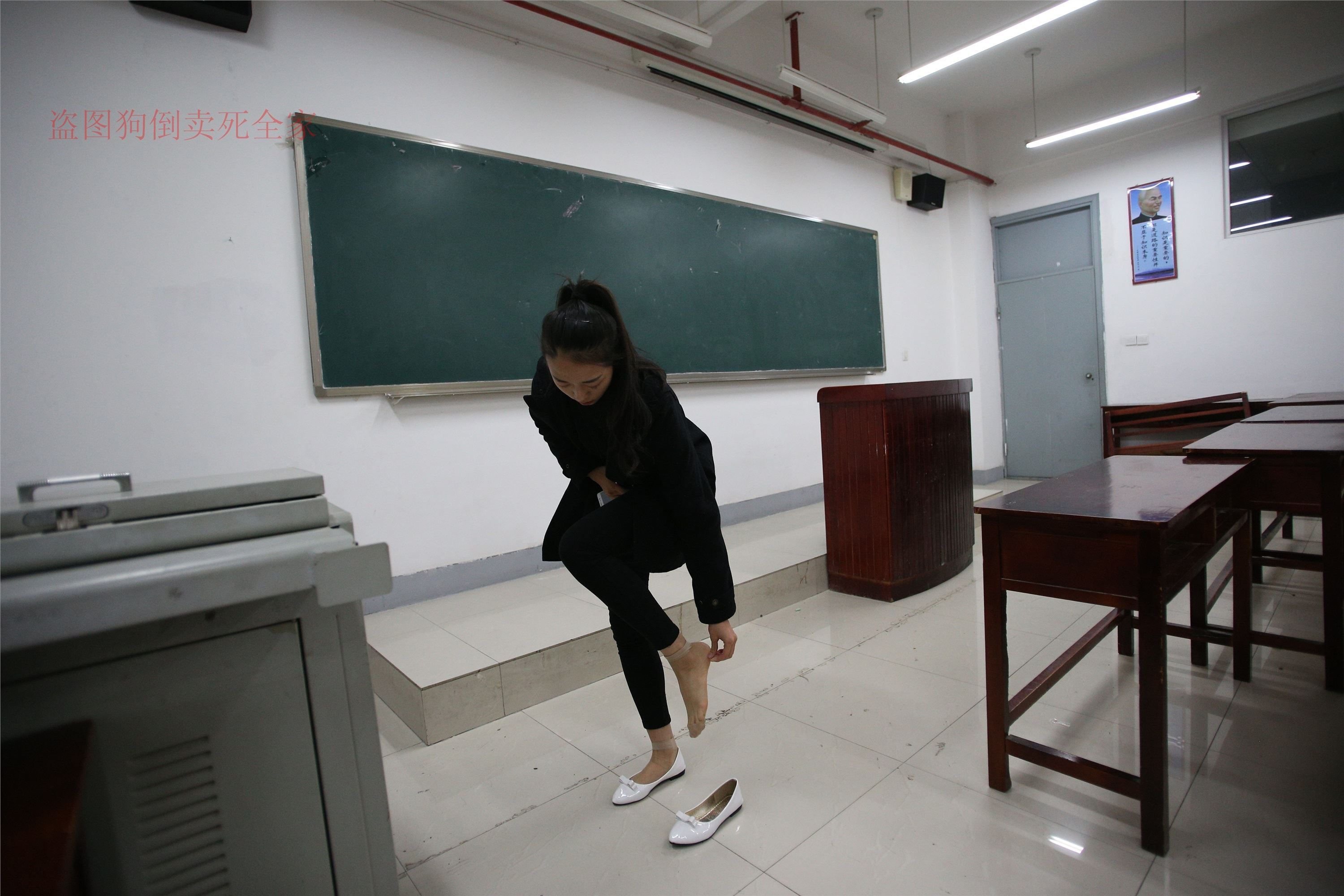 大西瓜美女图片 Z4-3 短si+luo足 324P3