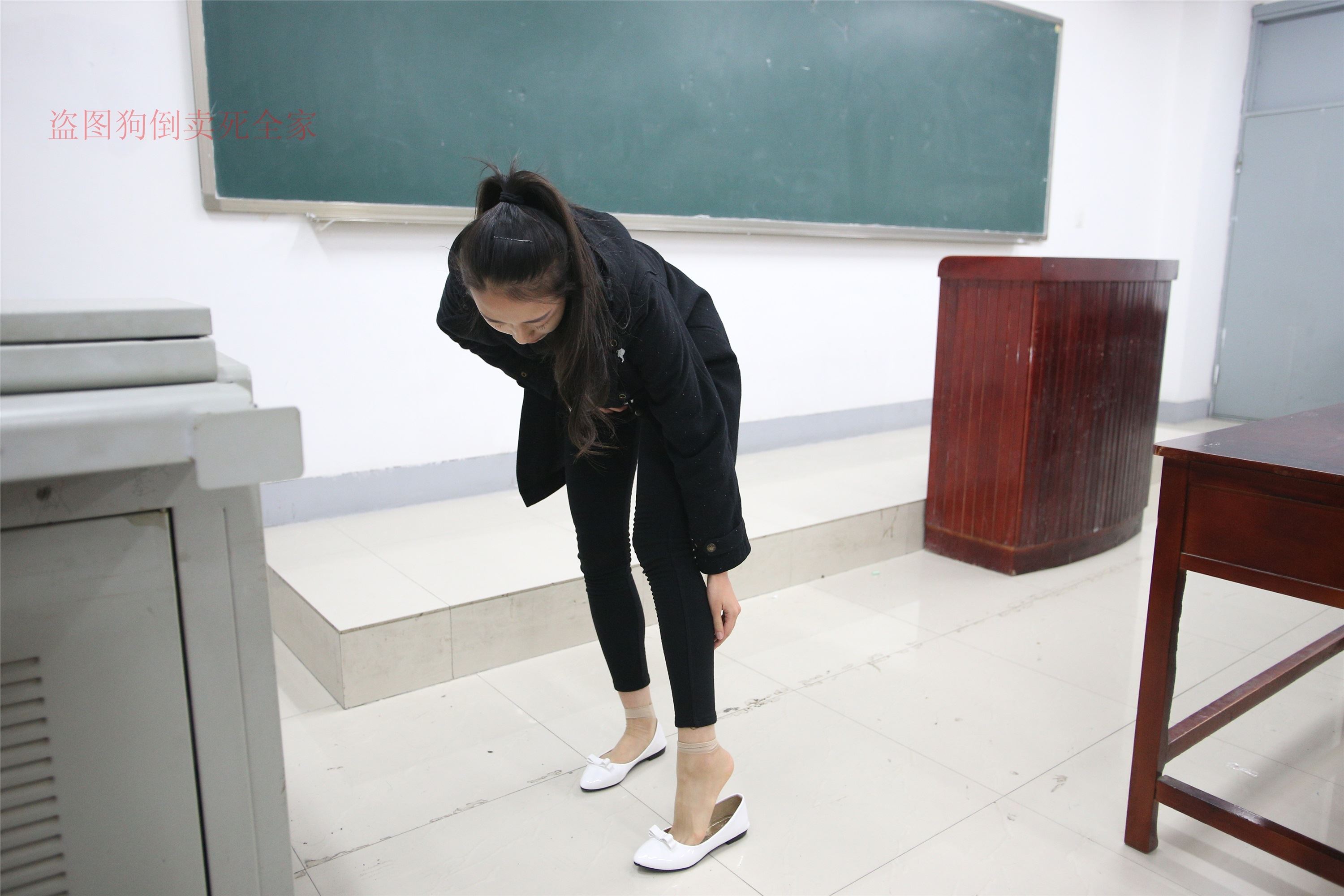 大西瓜美女图片 Z4-3 短si+luo足 324P3