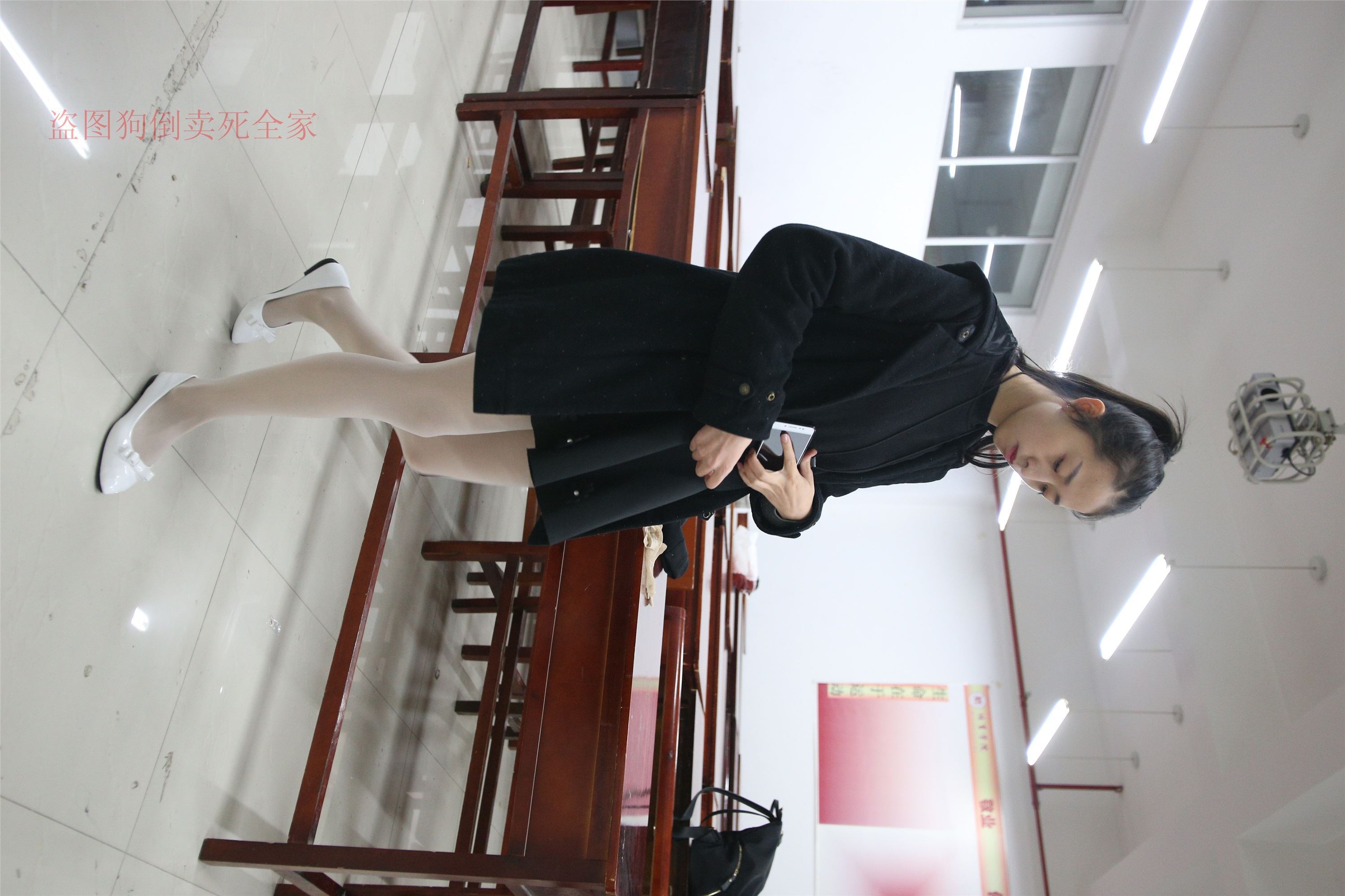 大西瓜美女图片 Z4-4 教室电梯白袜 336p1