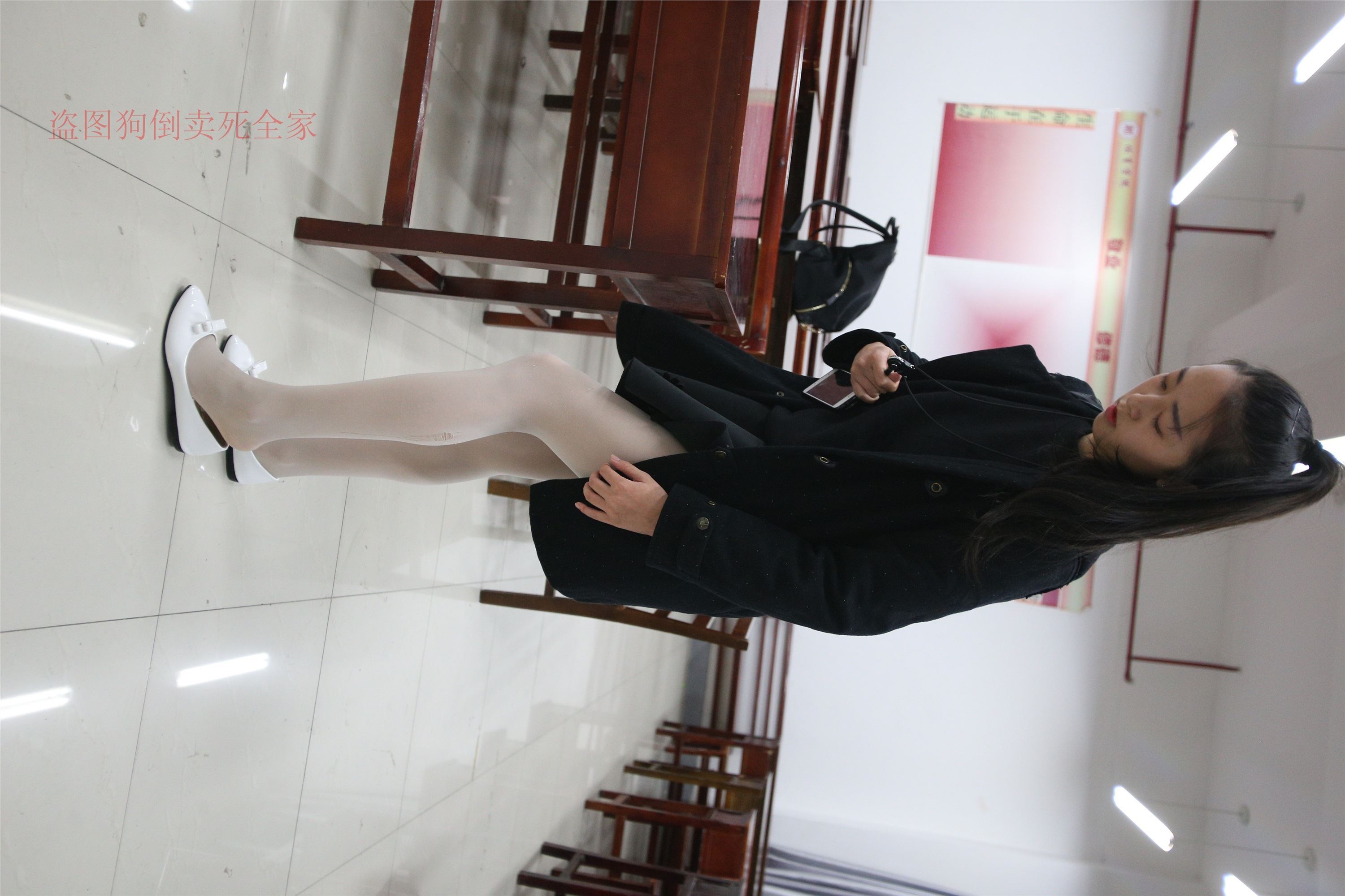 大西瓜美女图片 Z4-4 教室电梯白袜 336p1