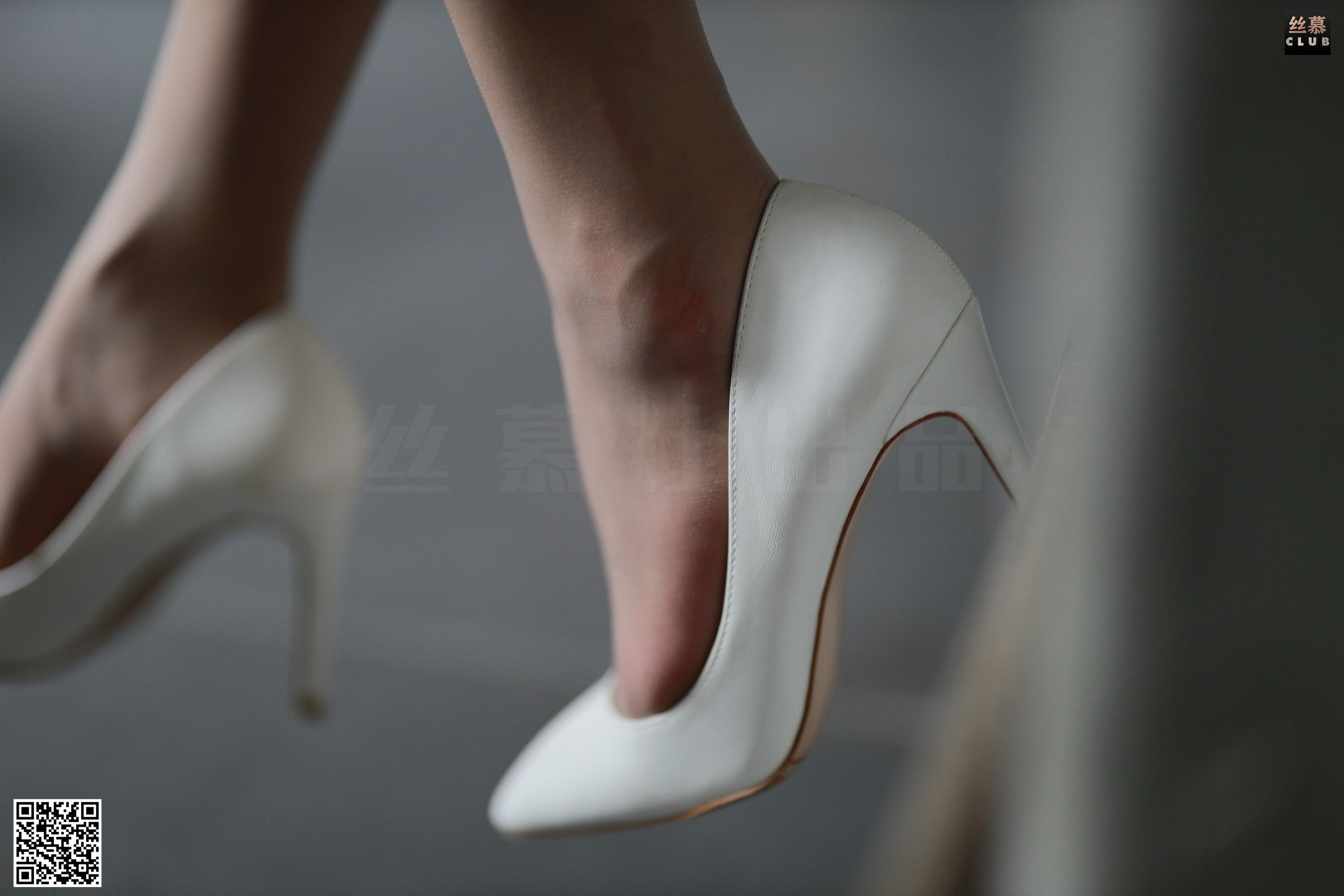 丝慕写真 特写集05 花姐 – 最强の美脚