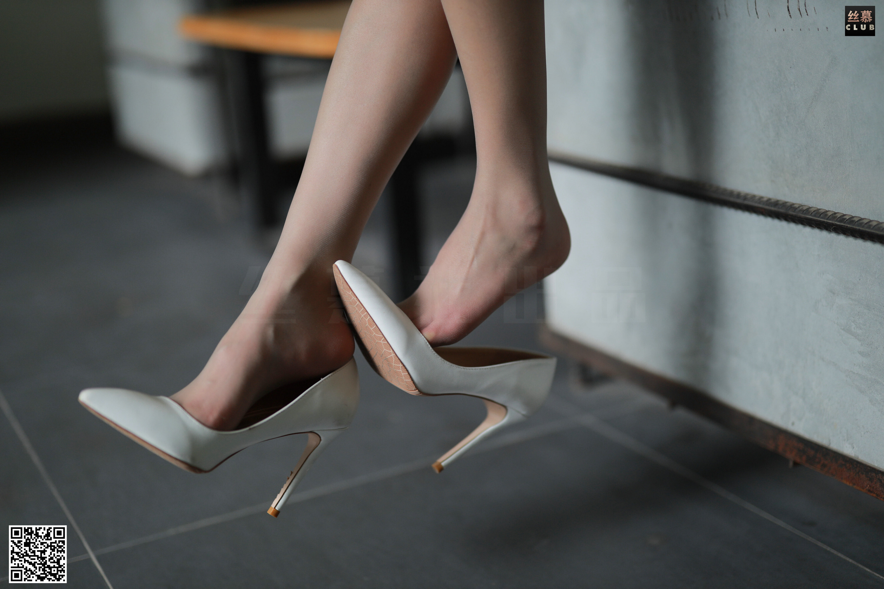 丝慕写真 特写集05 花姐 – 最强の美脚