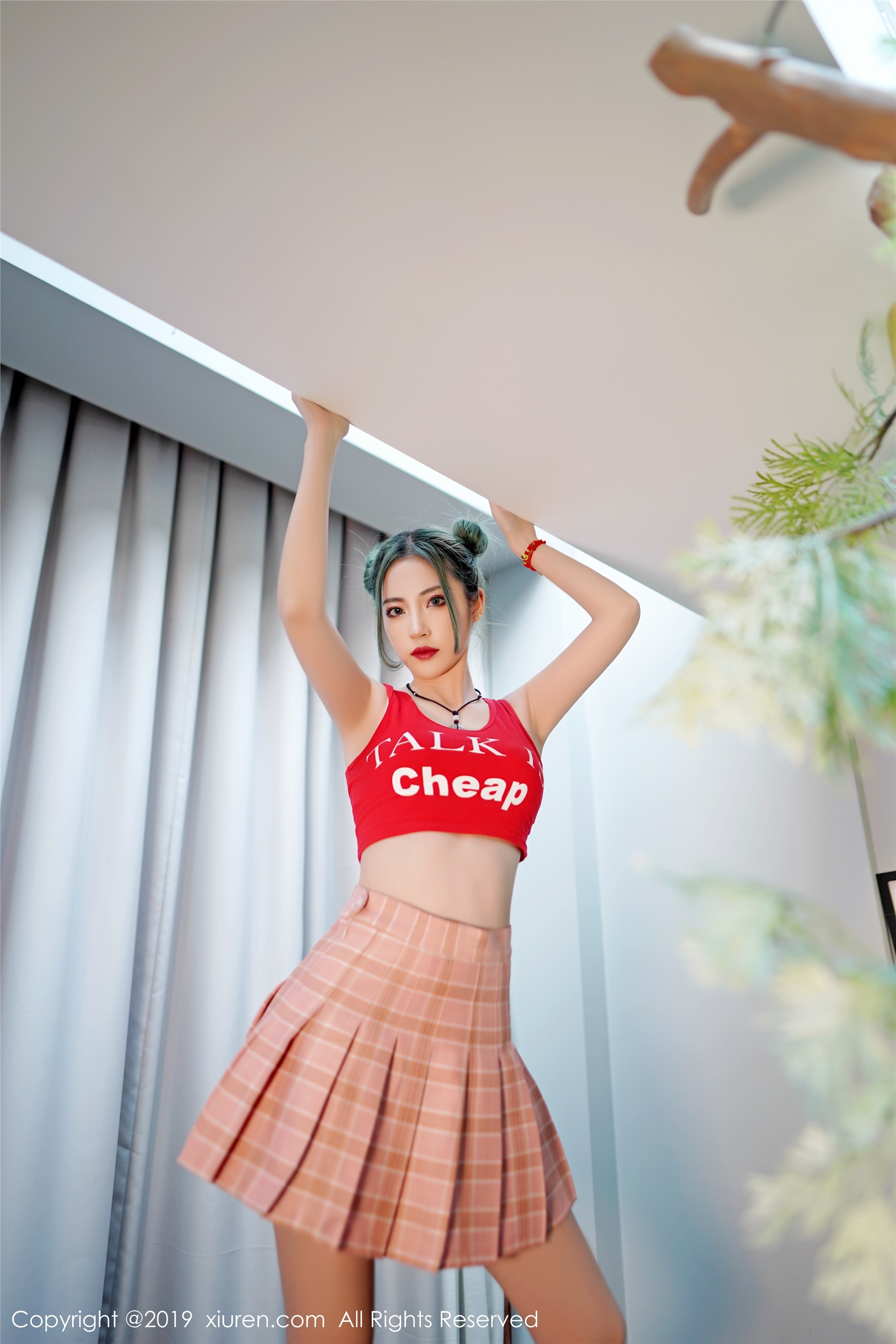 秀人网XIUREN写真 No.1550 拥有清秀的容颜与曼妙的身材 贾诗晗