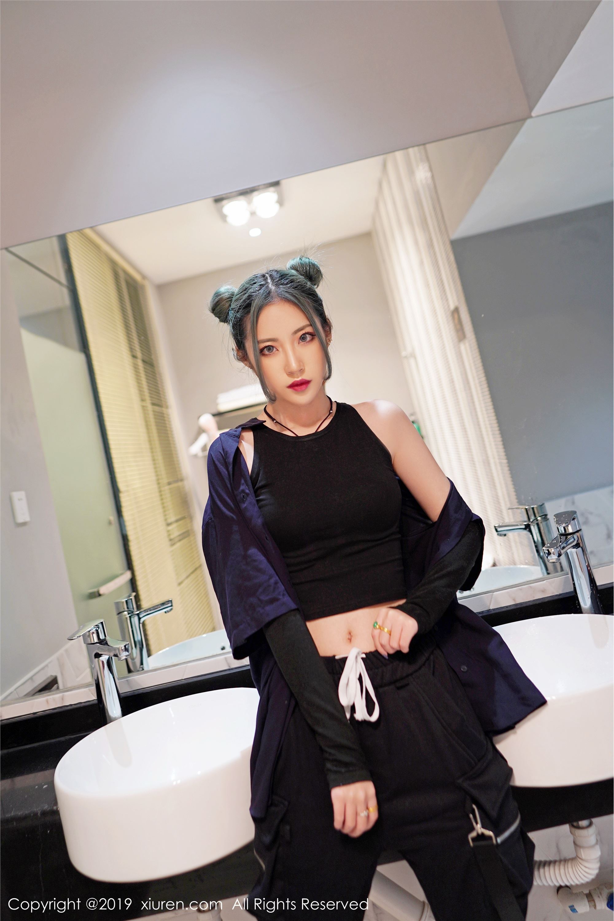 秀人网XIUREN写真 No.1550 拥有清秀的容颜与曼妙的身材 贾诗晗