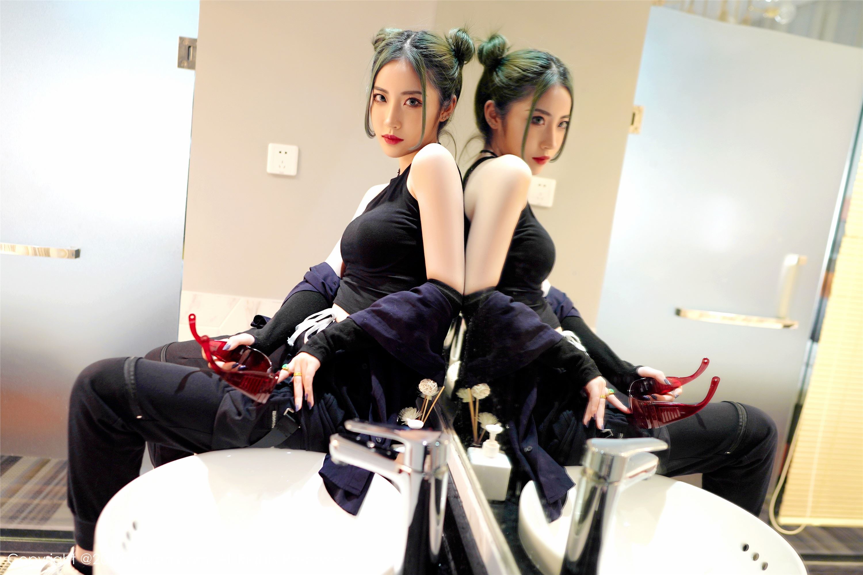 秀人网XIUREN写真 No.1550 拥有清秀的容颜与曼妙的身材 贾诗晗