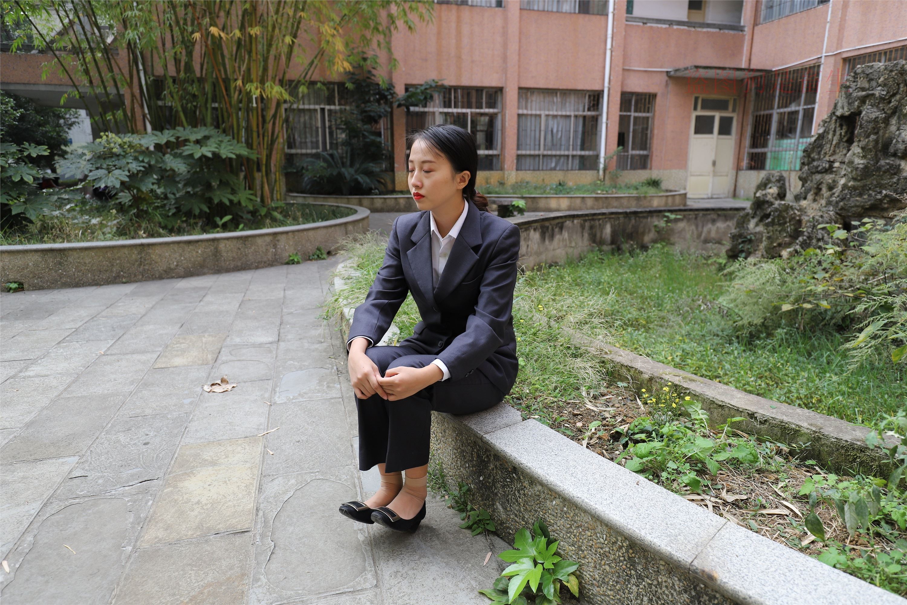 大西瓜美女图片 Z5-1 制服短si 435p1