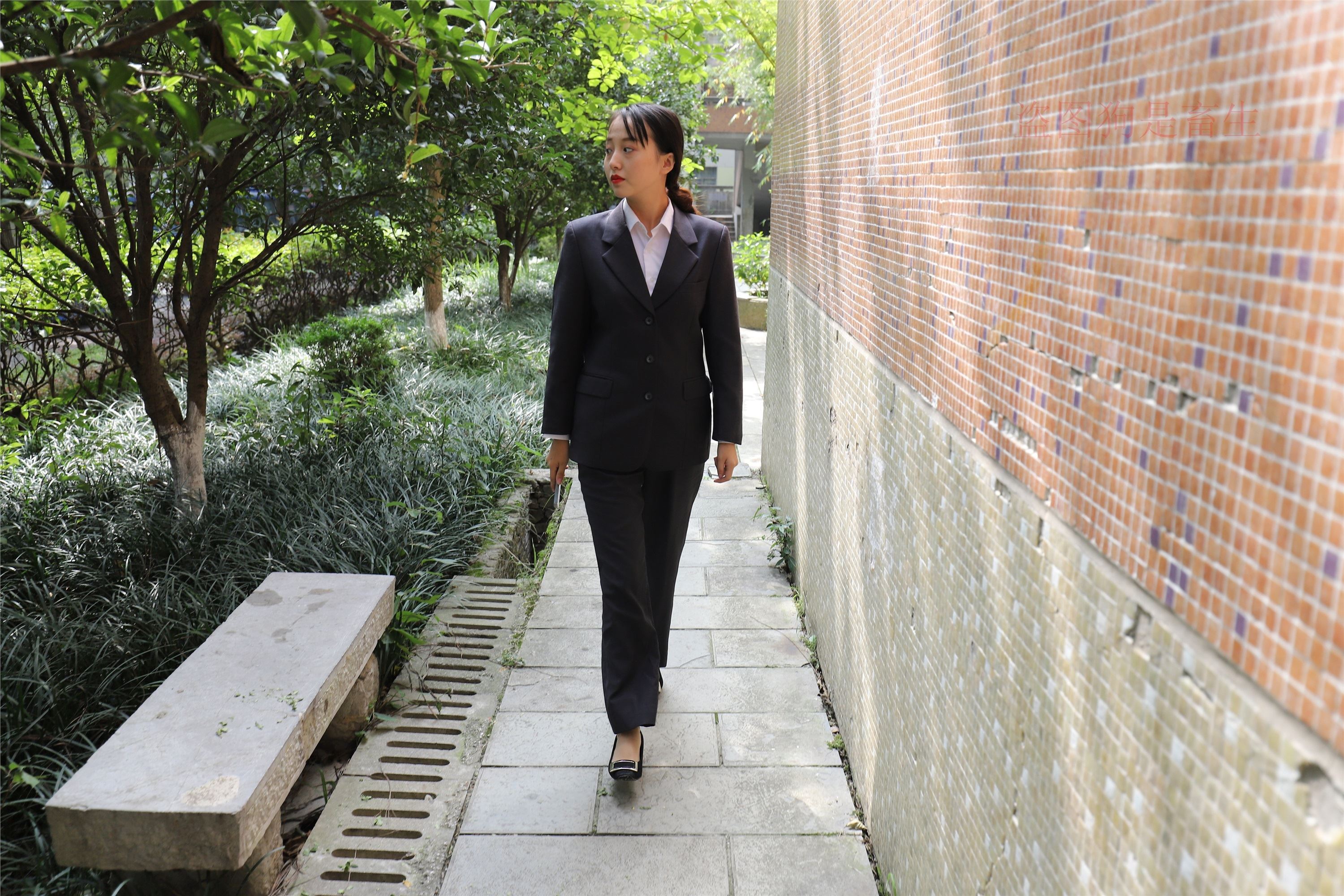 大西瓜美女图片 Z5-1 制服短si 435p1