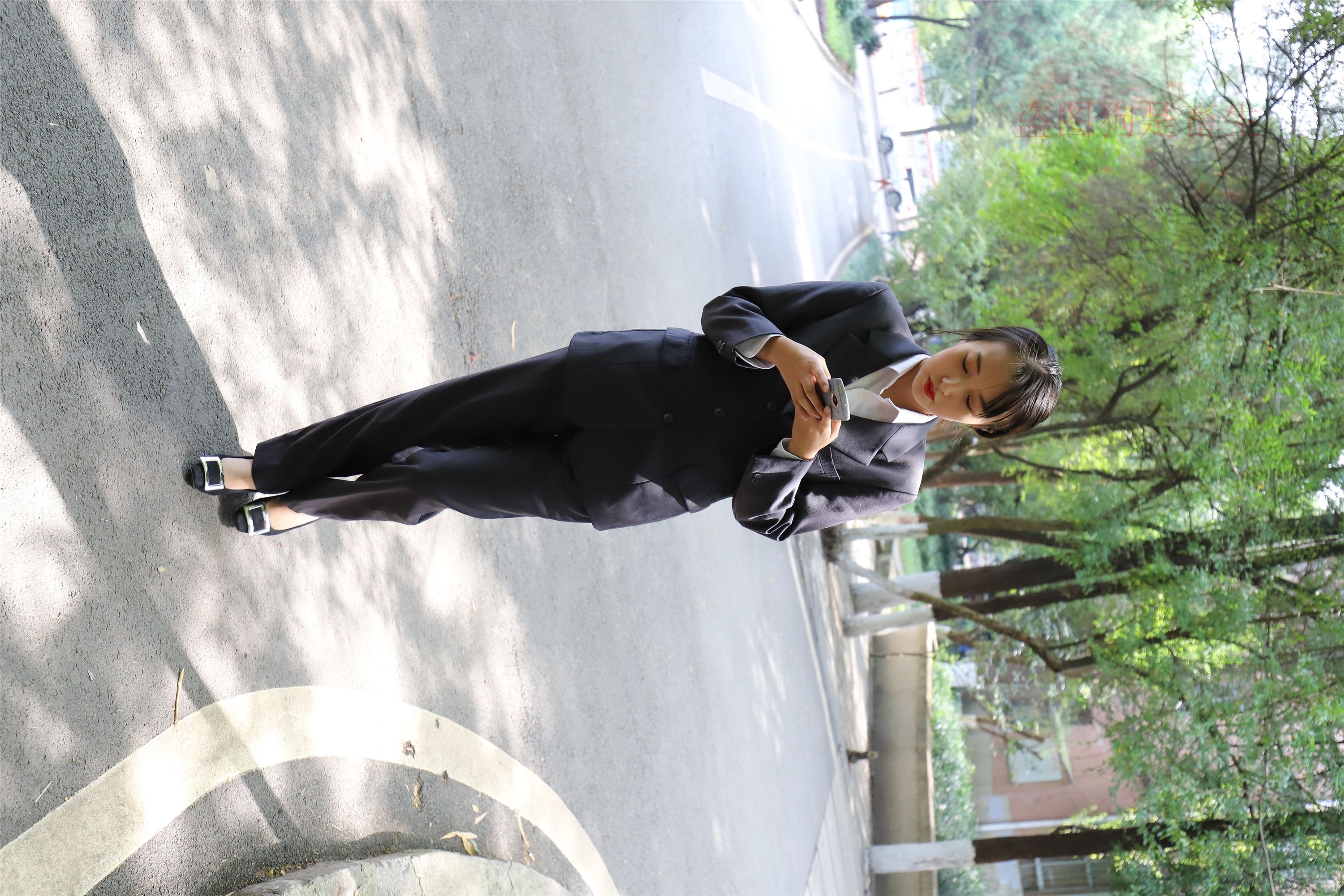 大西瓜美女图片 Z5-1 制服短si 435p1