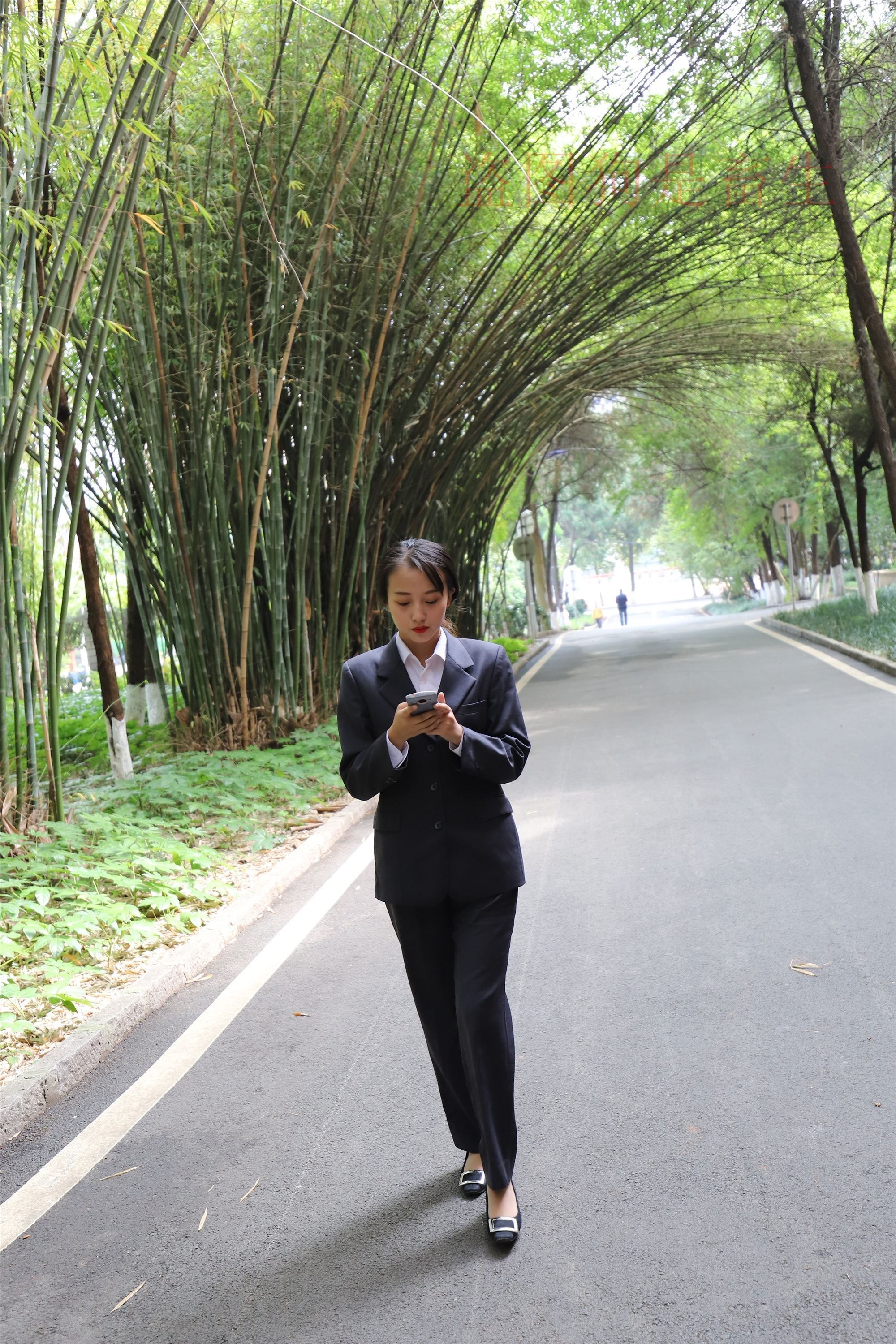 大西瓜美女图片 Z5-1 制服短si 435p1