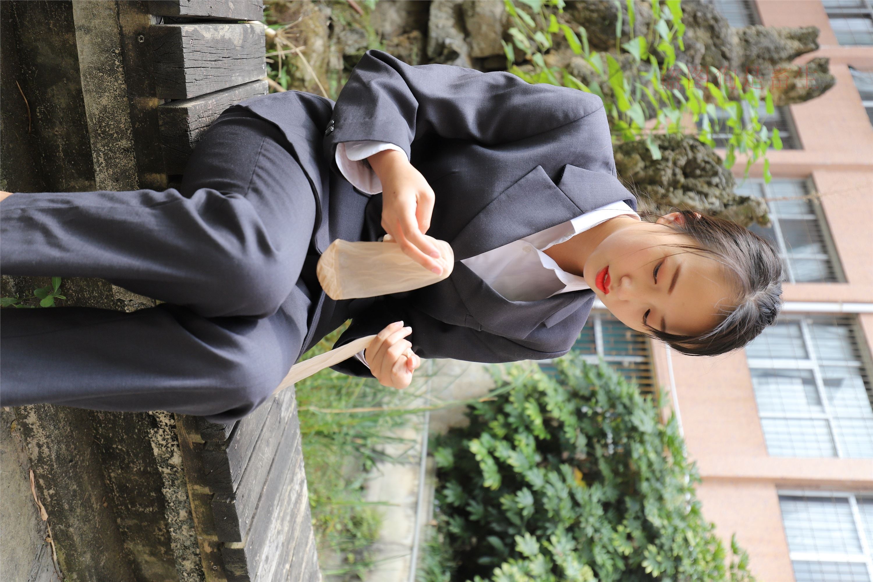 大西瓜美女图片 Z5-1 制服短si 435p1