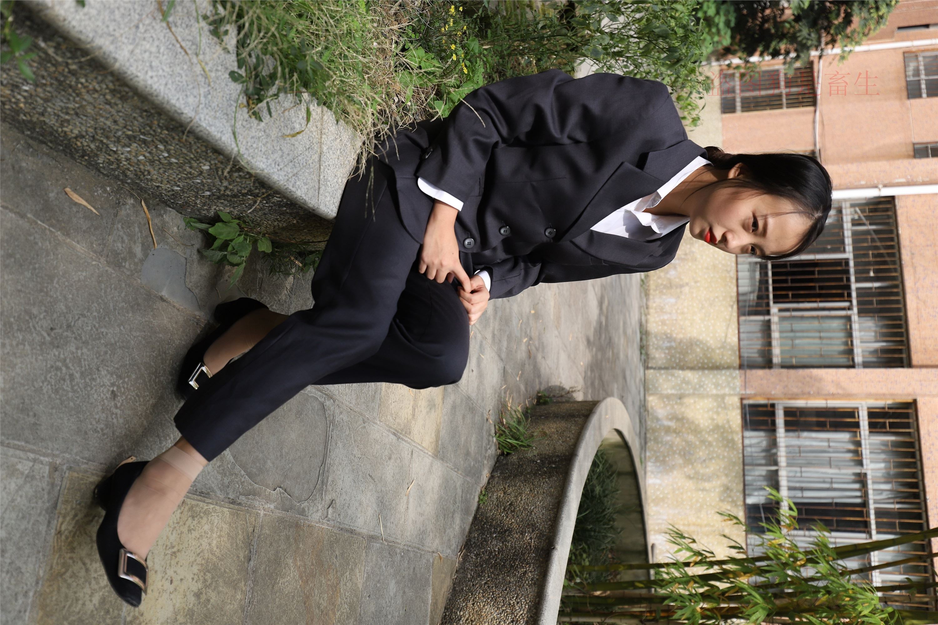 大西瓜美女图片 Z5-1 制服短si 435p1