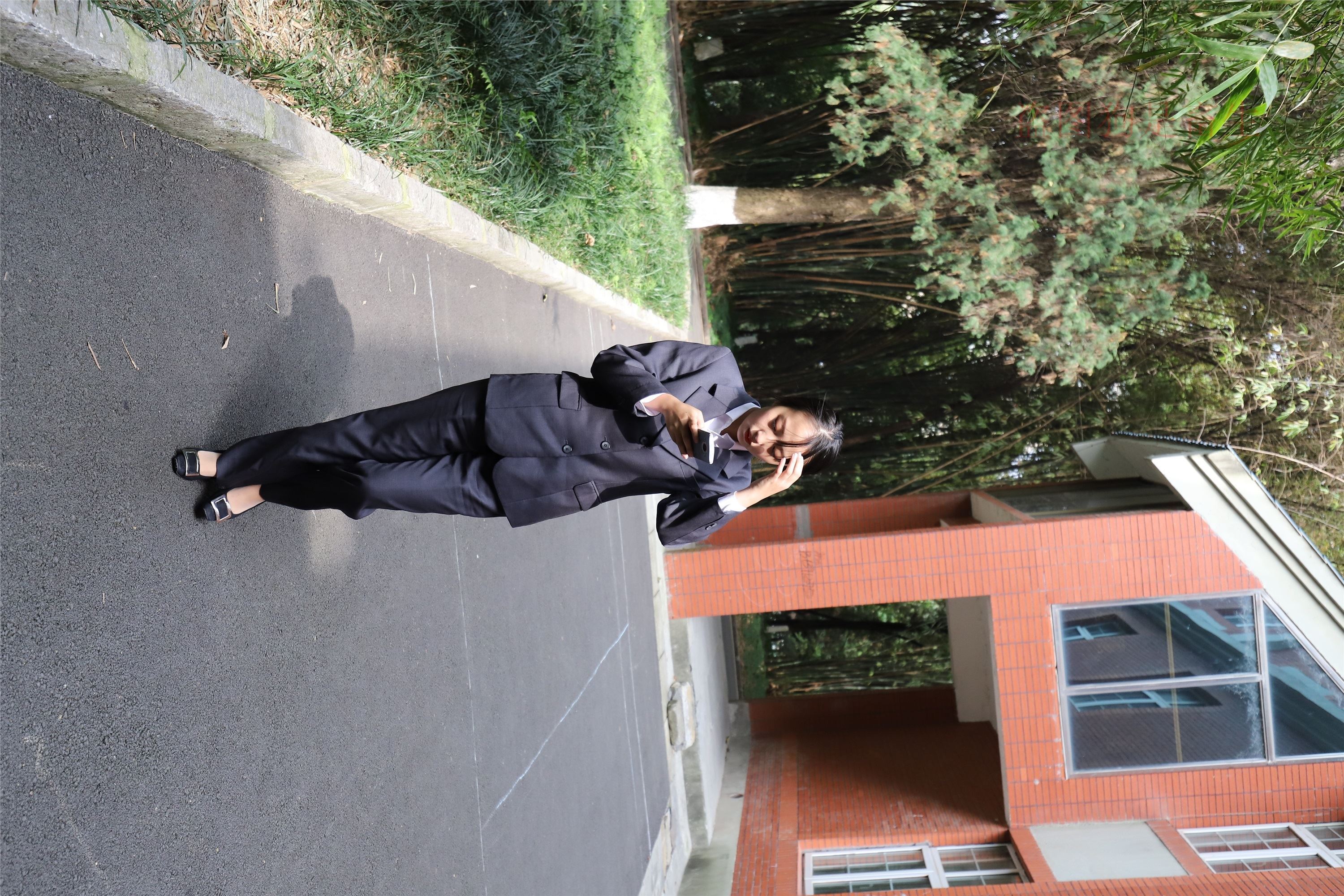 大西瓜美女图片 Z5-1 制服短si 435p2