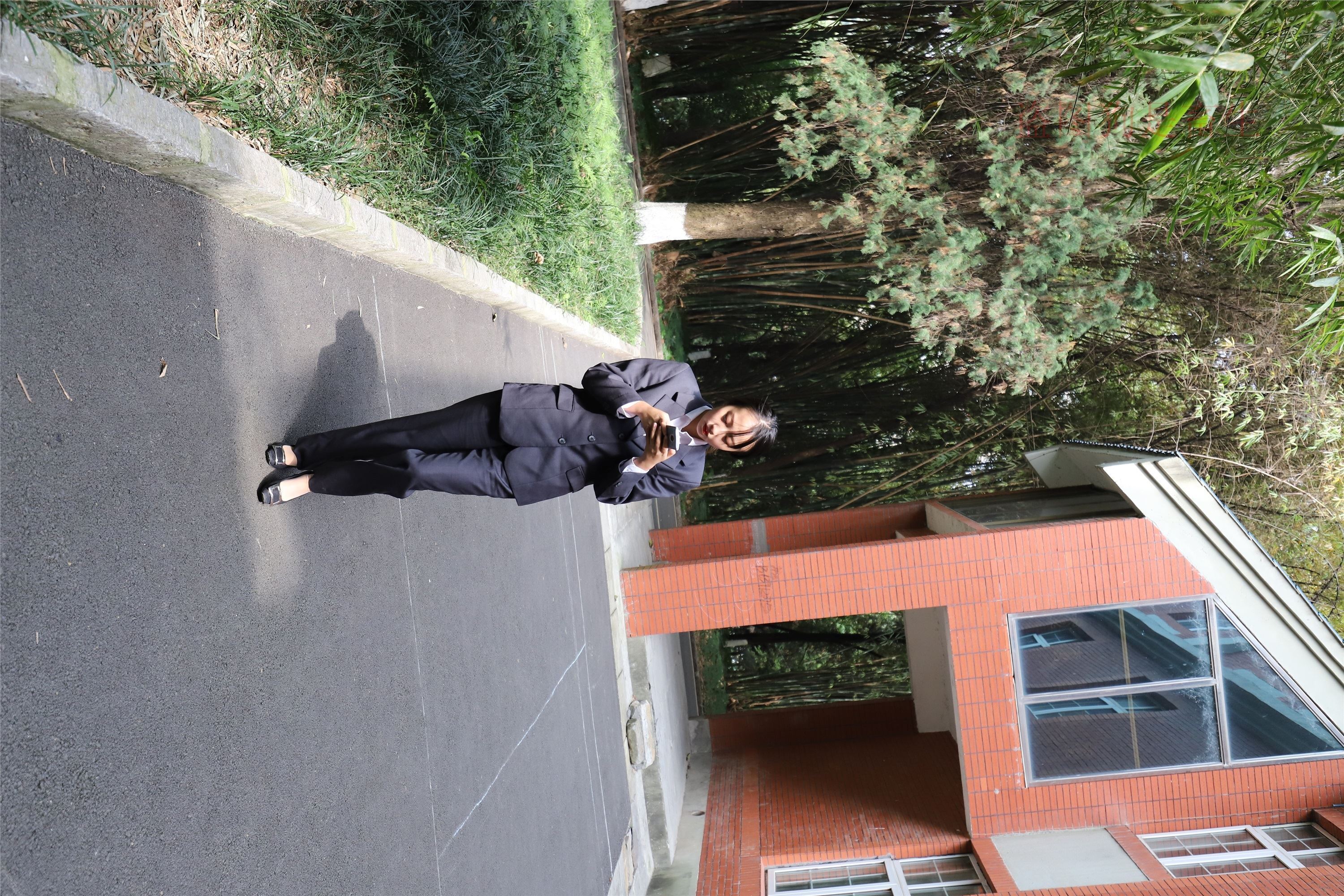 大西瓜美女图片 Z5-1 制服短si 435p2