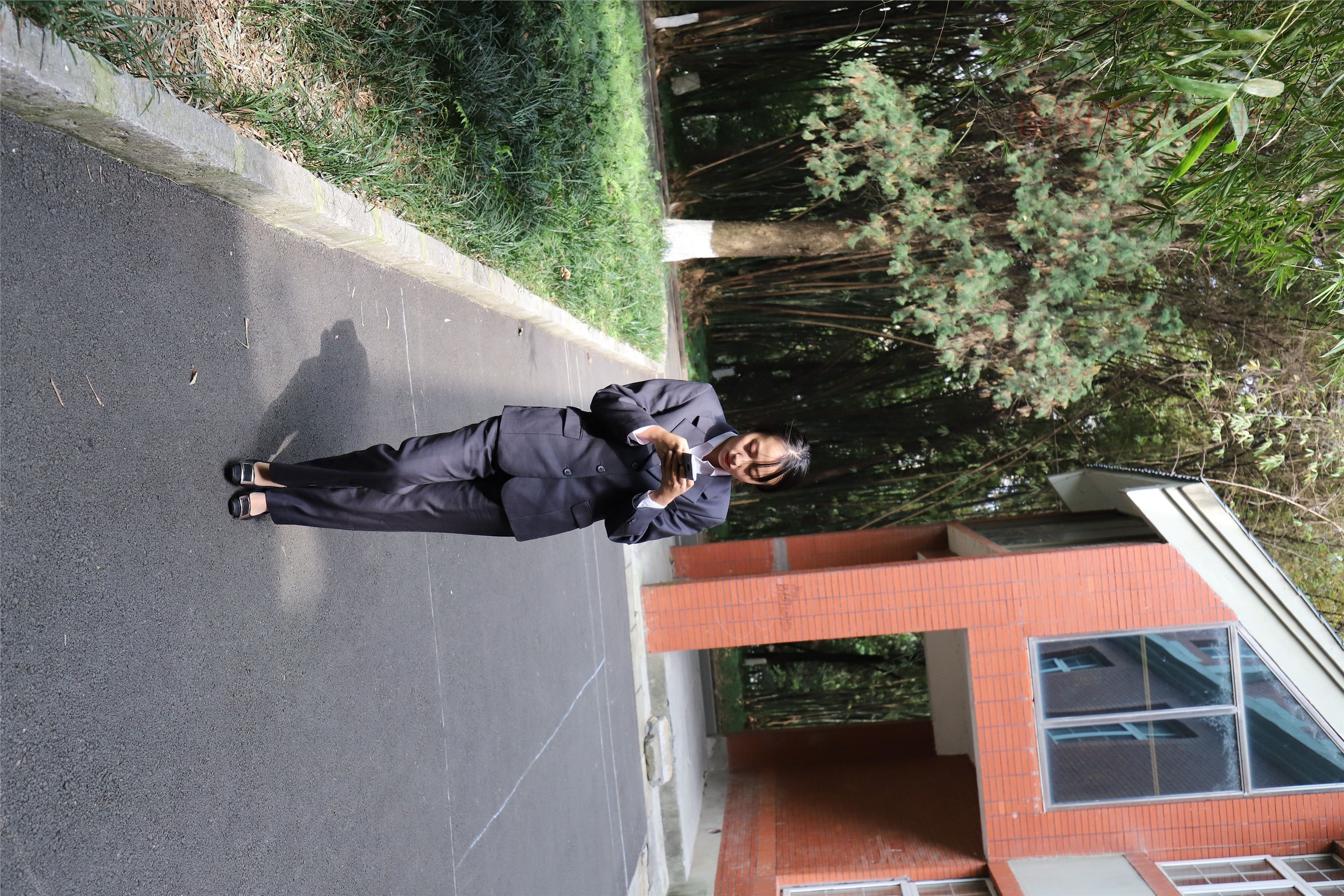 大西瓜美女图片 Z5-1 制服短si 435p2