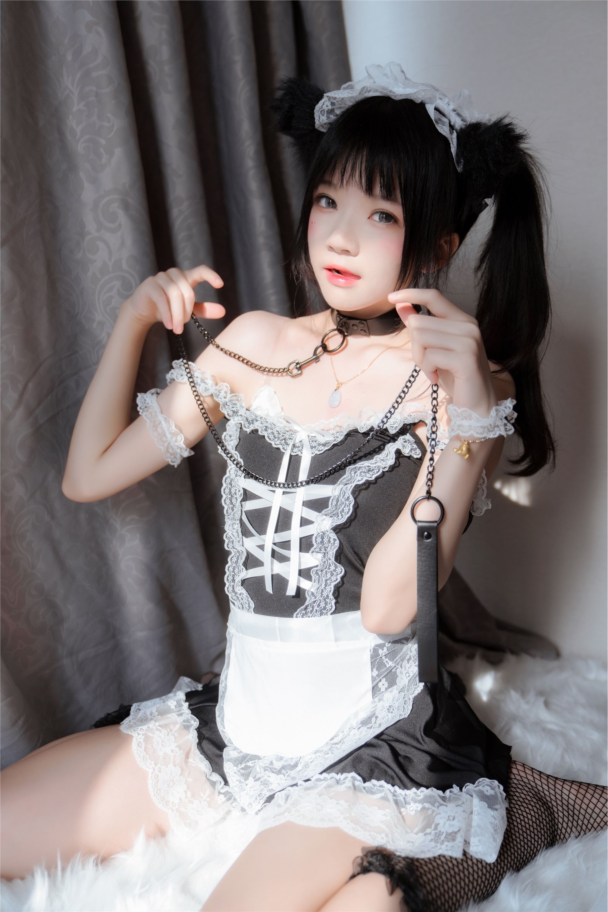 桜桃喵系列写真Vol.029 – 黑猫妹抖