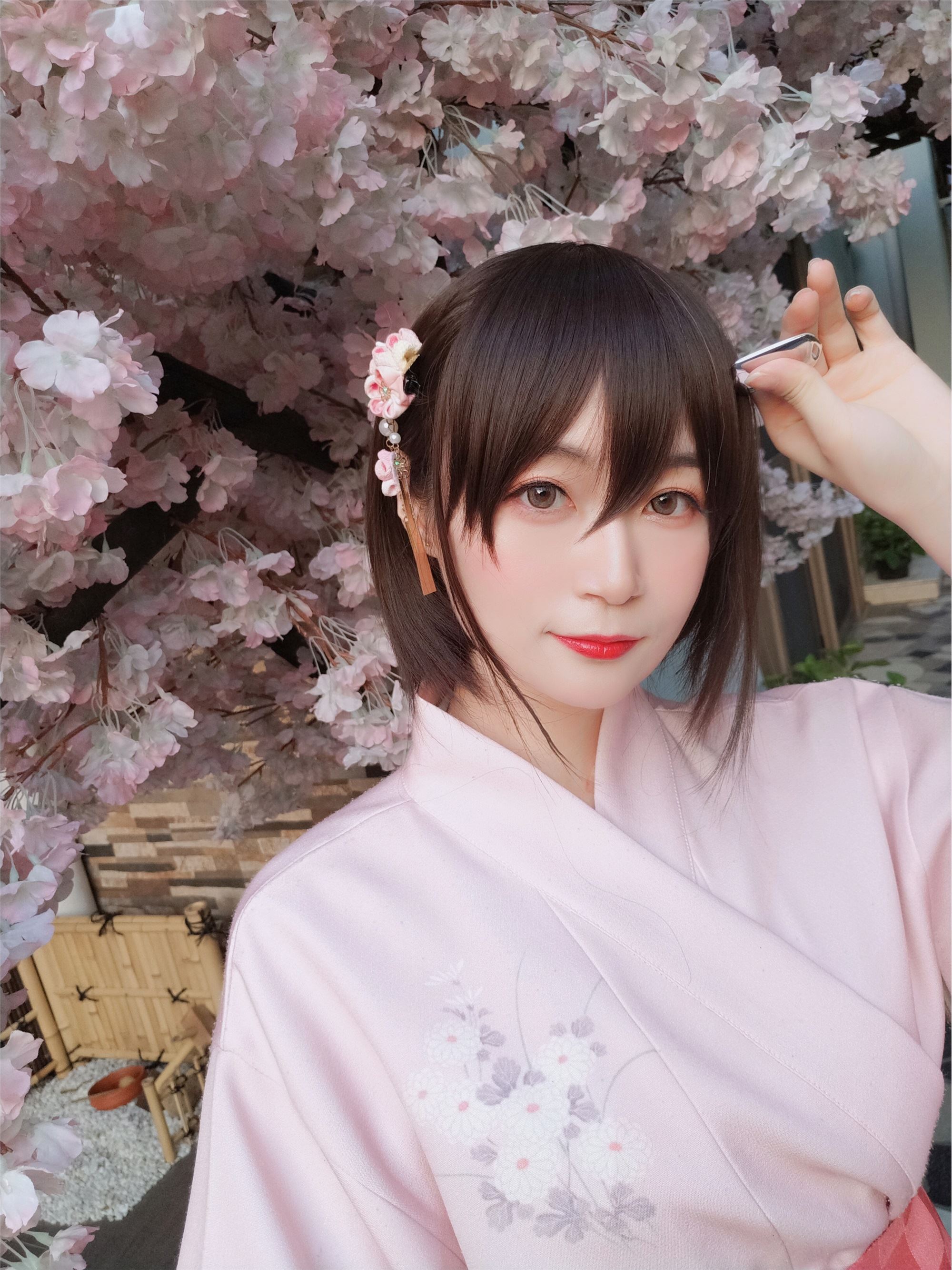 人气Coser白银81收费写真 和服温泉