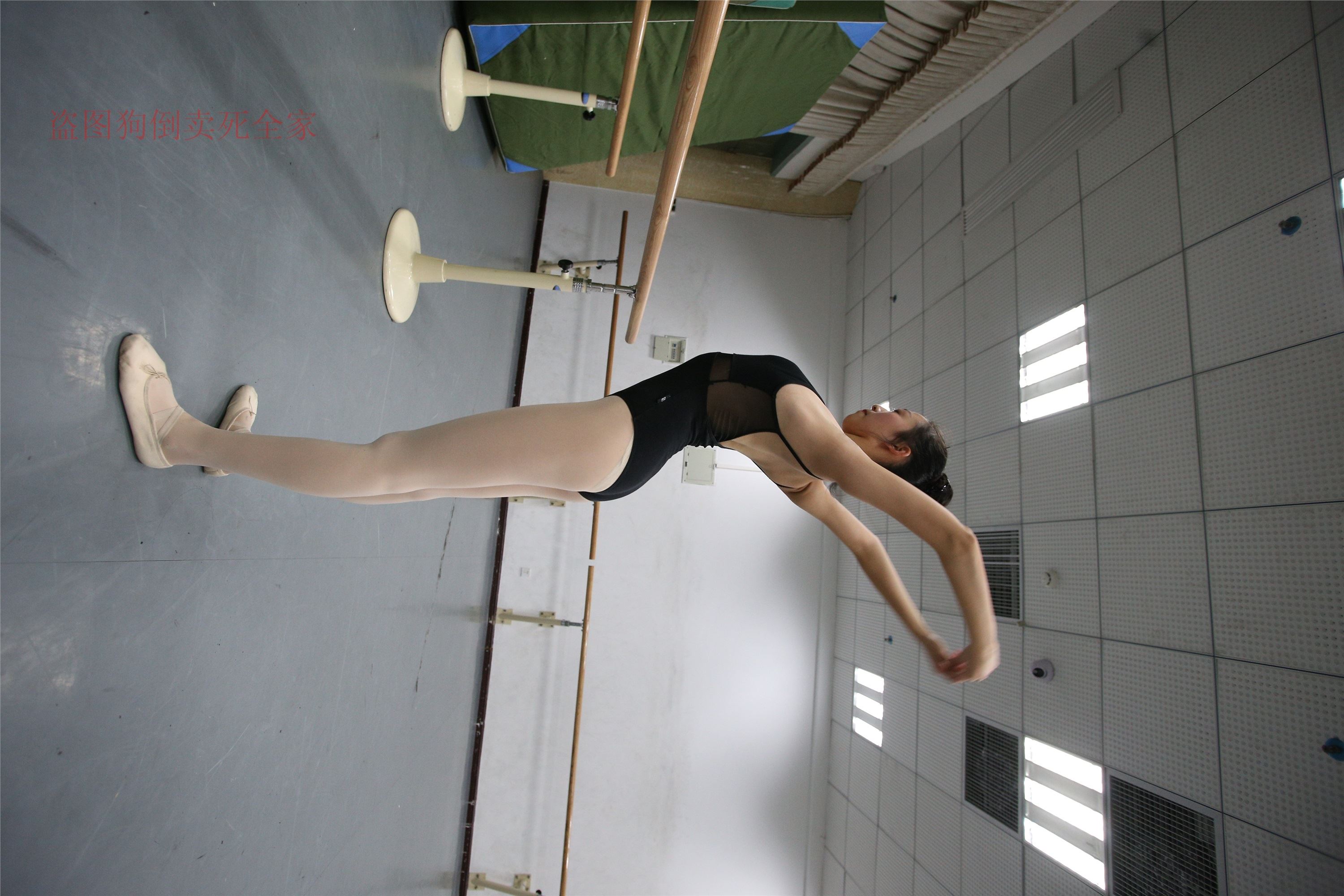 大西瓜美女图片 Z4-5 教室 472P2