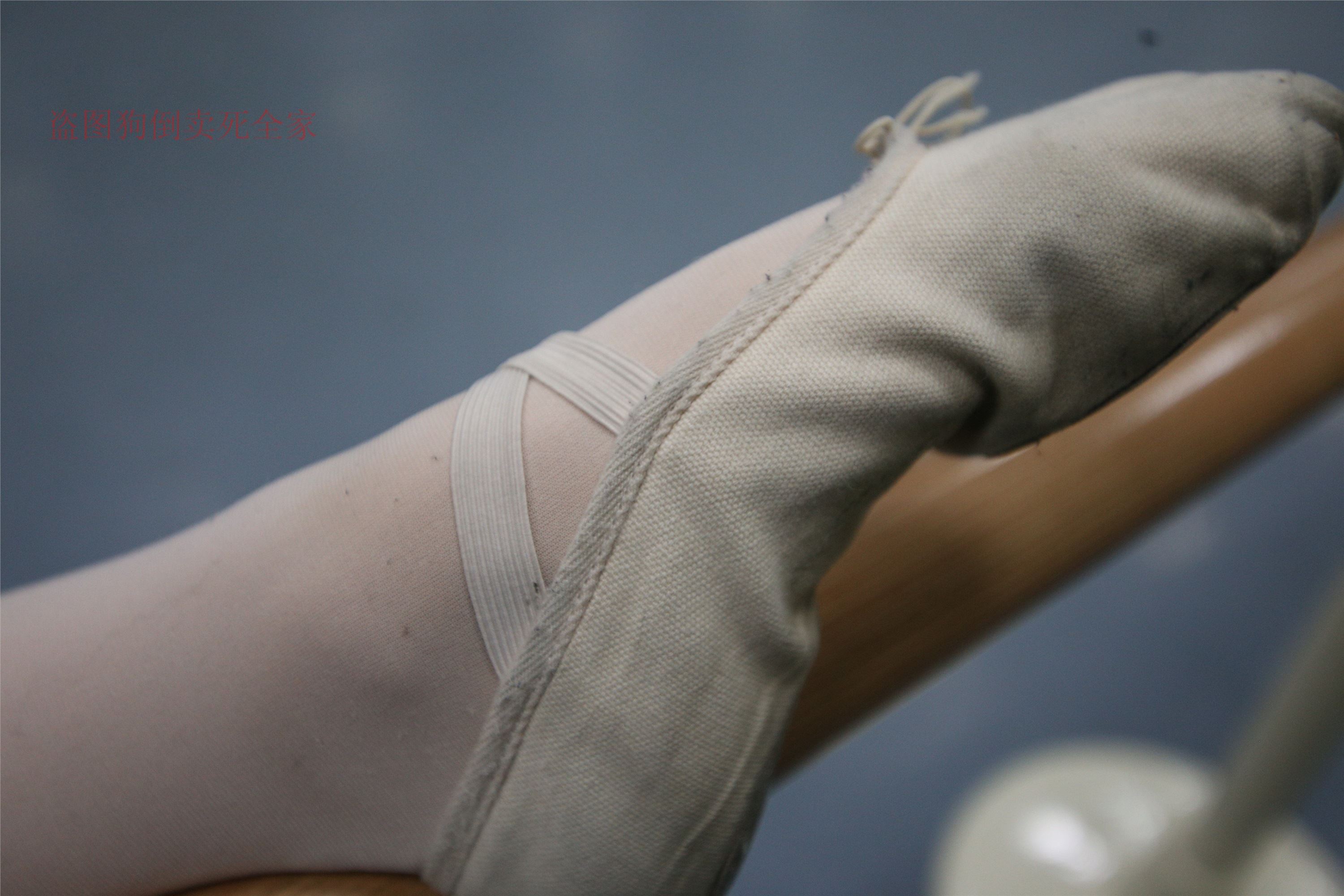 大西瓜美女图片 Z4-5 教室 472P2