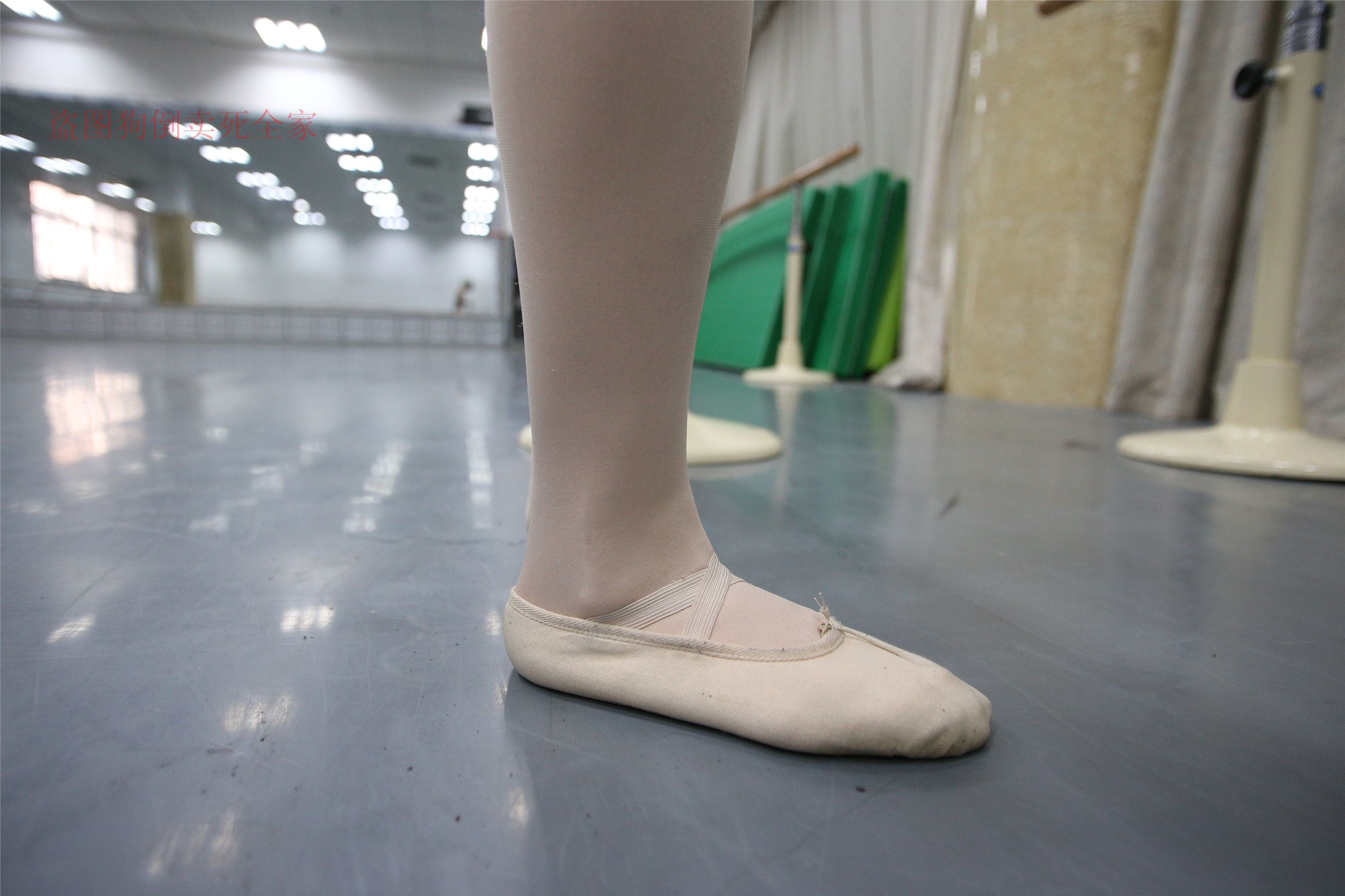 大西瓜美女图片 Z4-5 教室 472P2