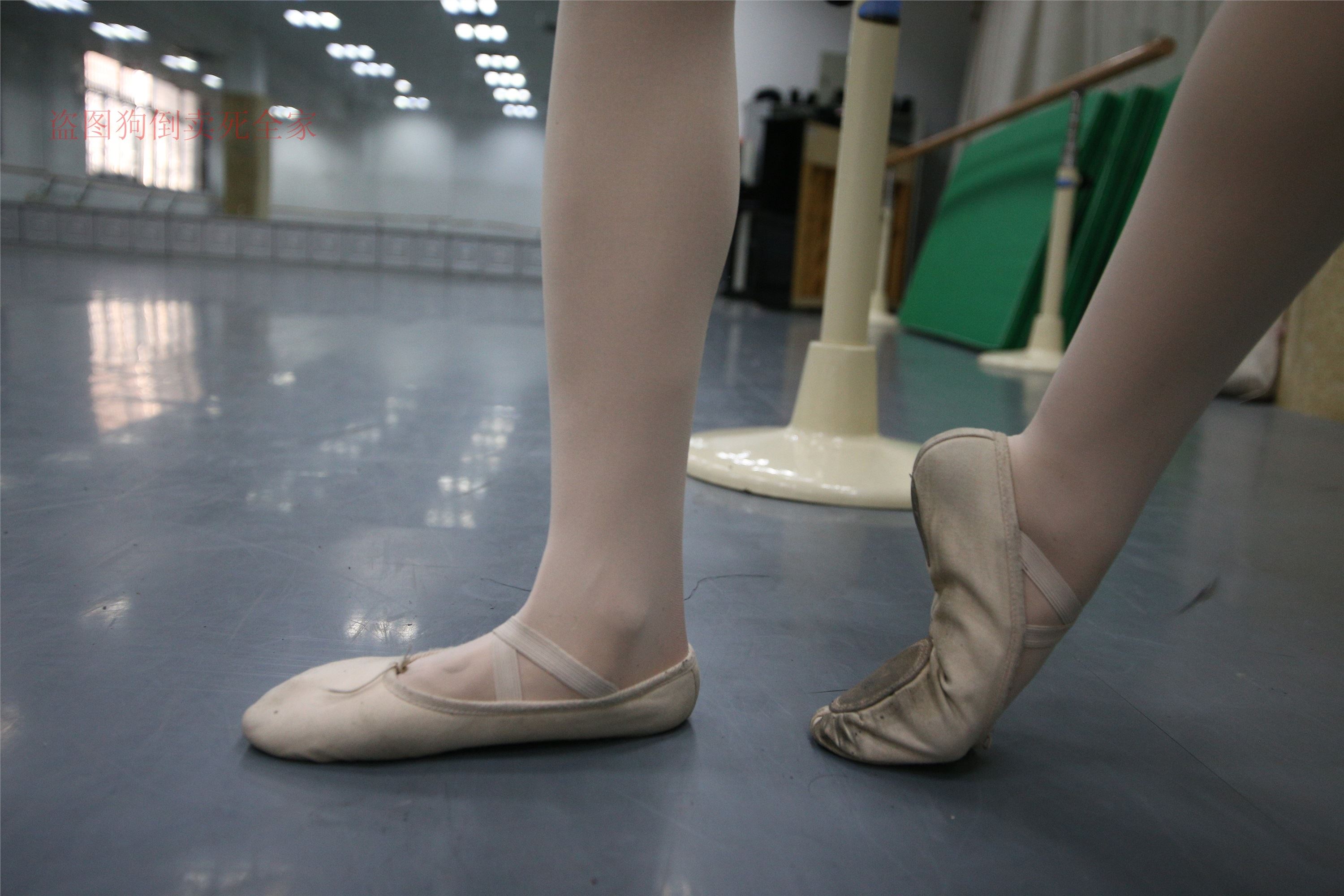 大西瓜美女图片 Z4-5 教室 472P2