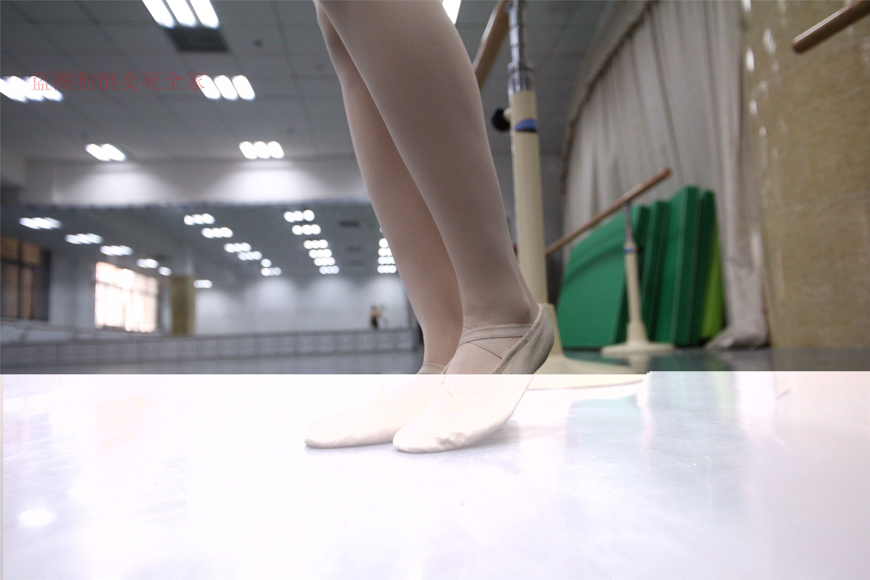 大西瓜美女图片 Z4-5 教室 472P2