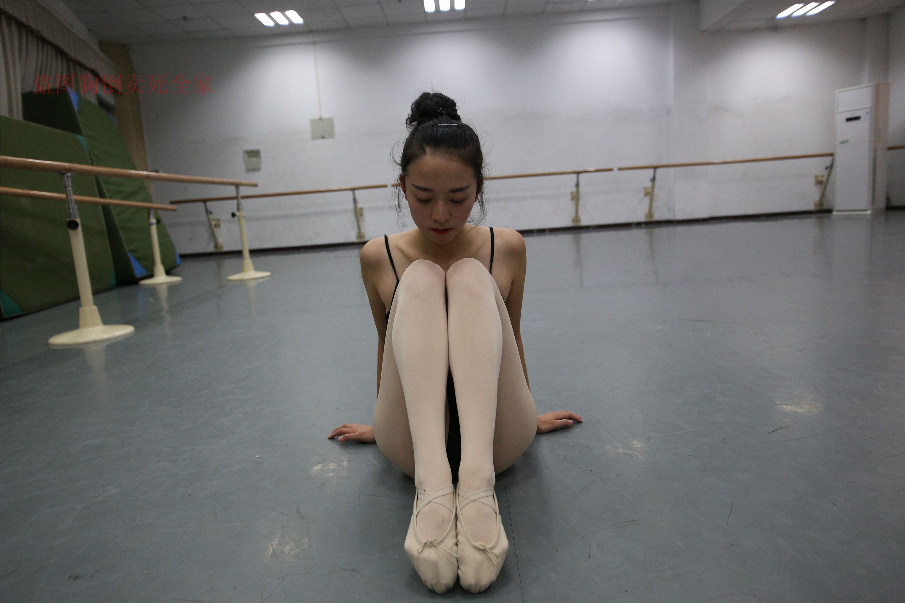 大西瓜美女图片 Z4-5 教室 472P2