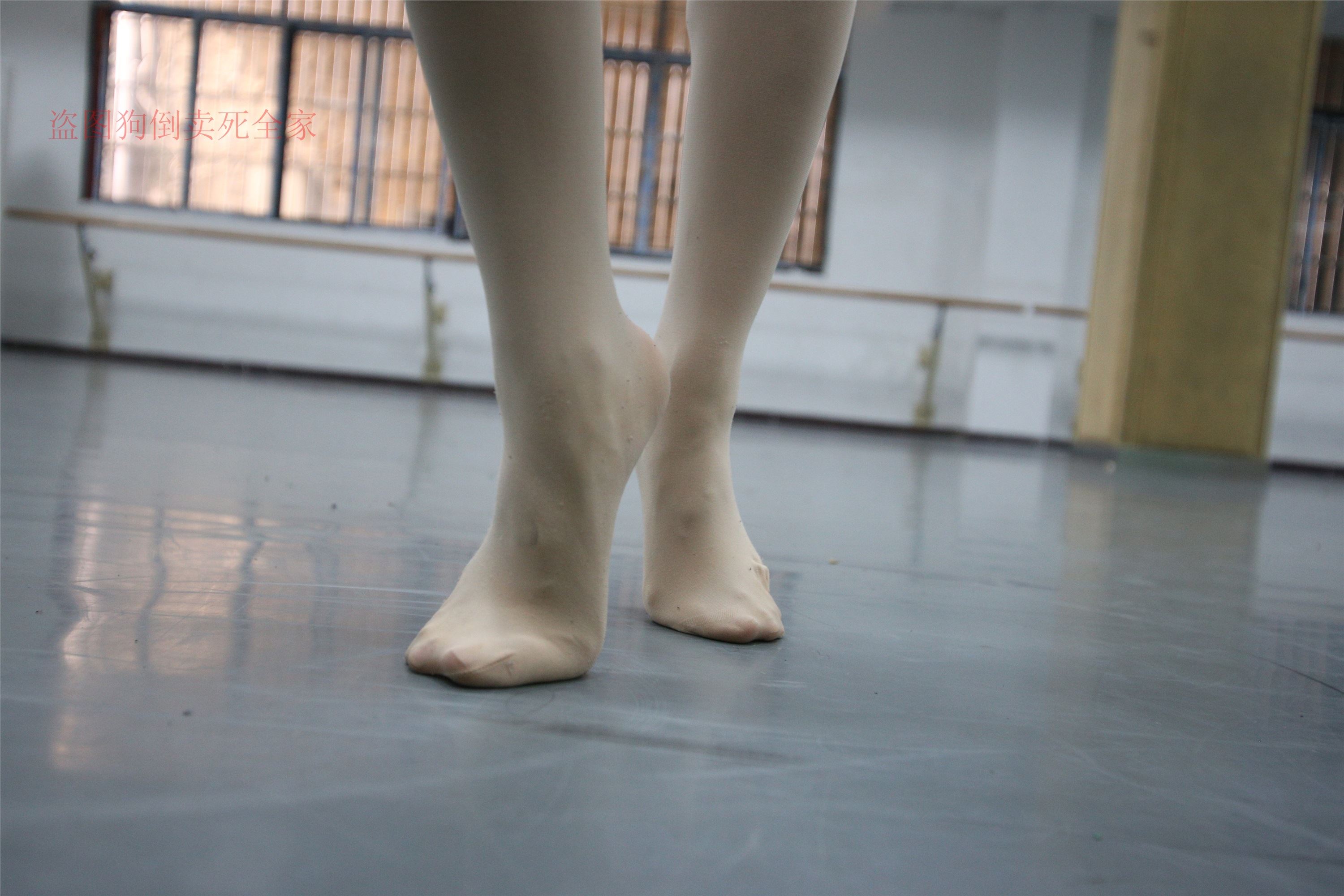 大西瓜美女图片 Z4-5 教室 472P3