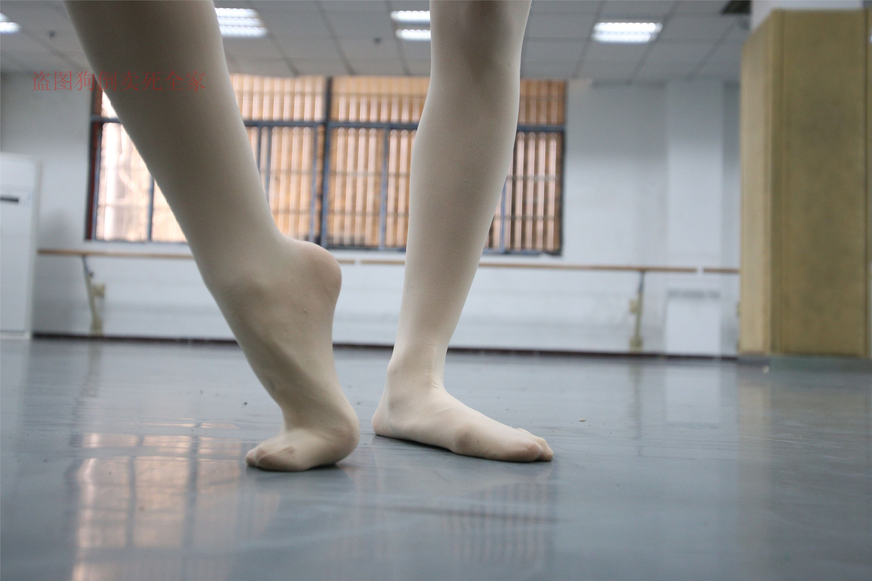 大西瓜美女图片 Z4-5 教室 472P3