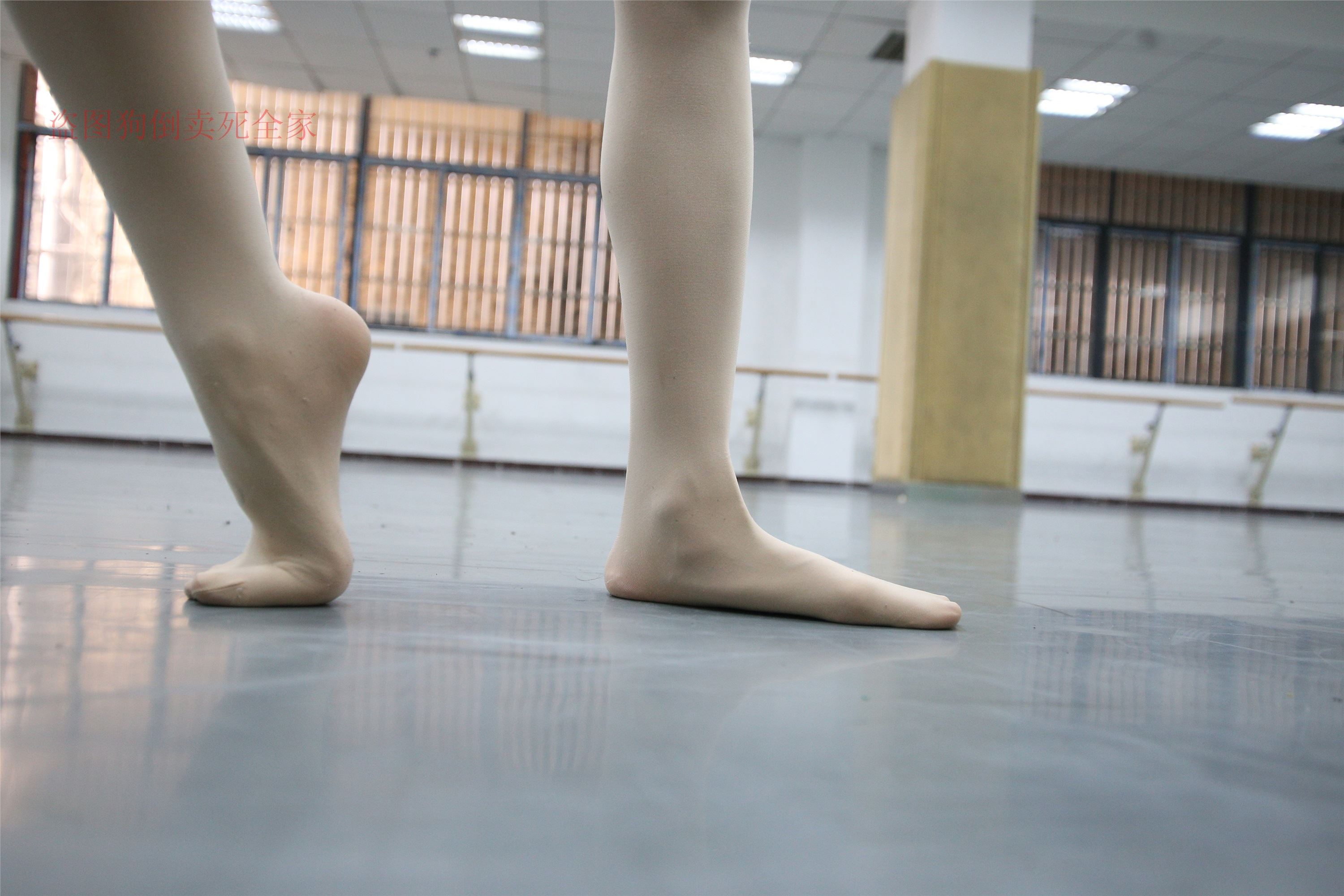 大西瓜美女图片 Z4-5 教室 472P3