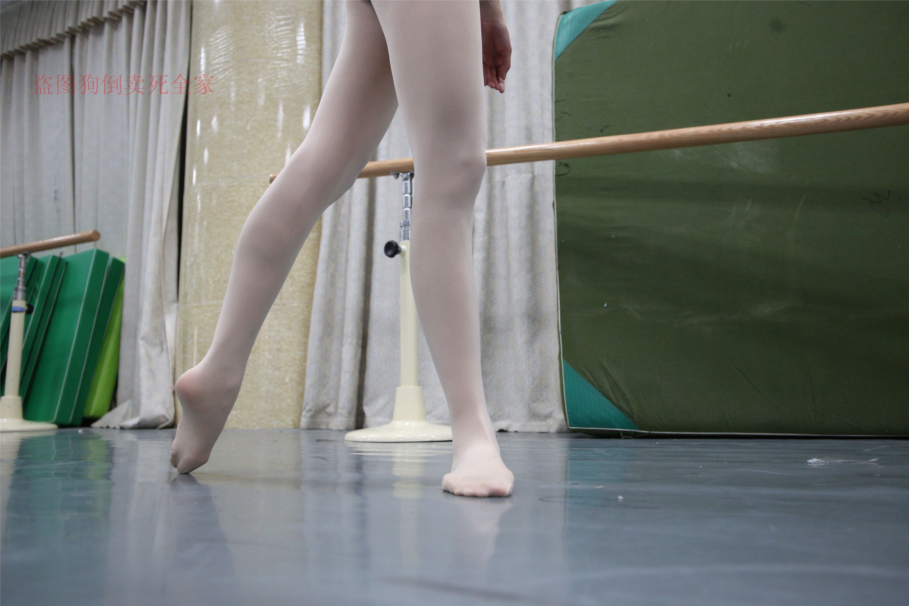 大西瓜美女图片 Z4-5 教室 472P4