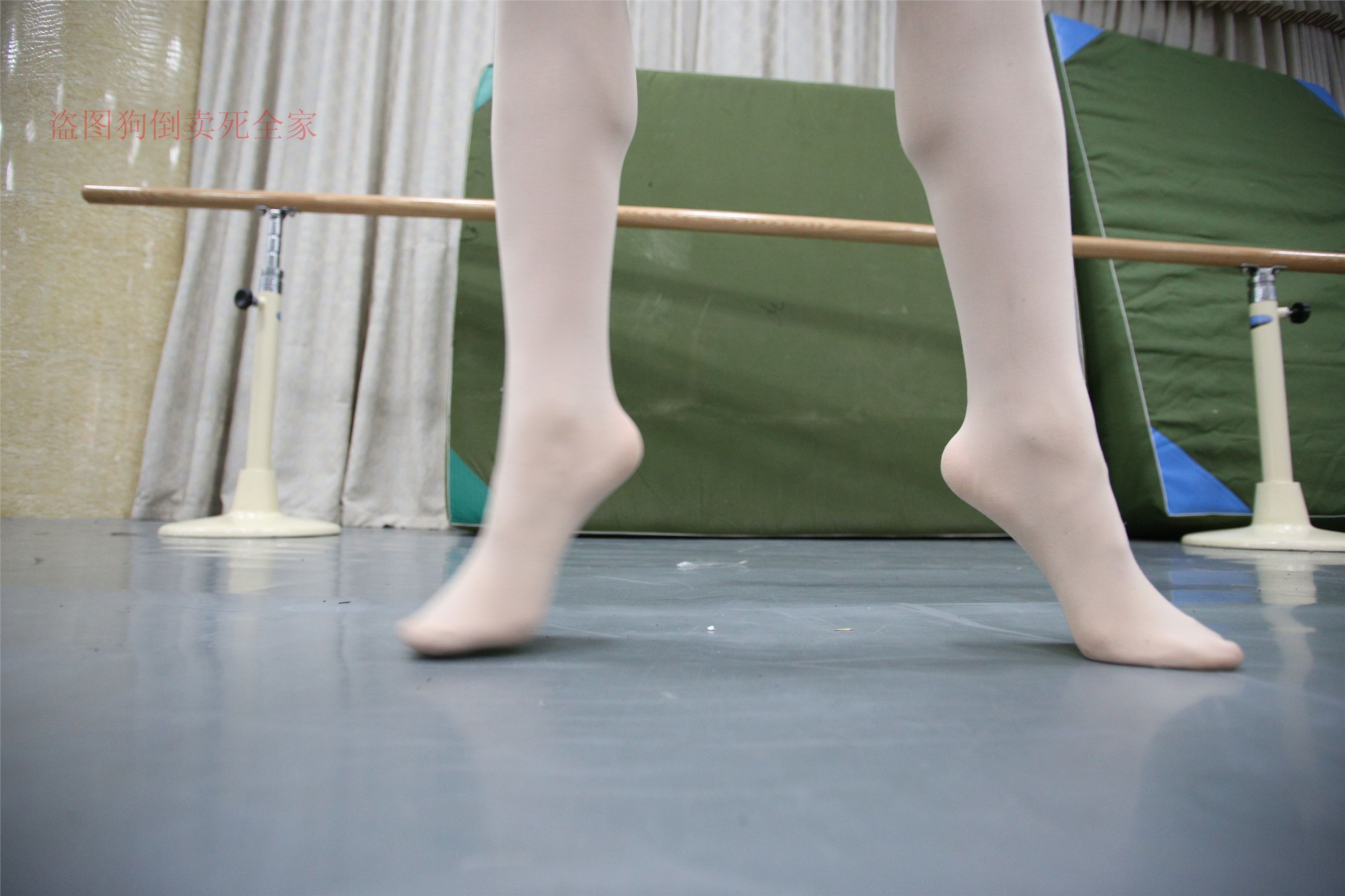 大西瓜美女图片 Z4-5 教室 472P4