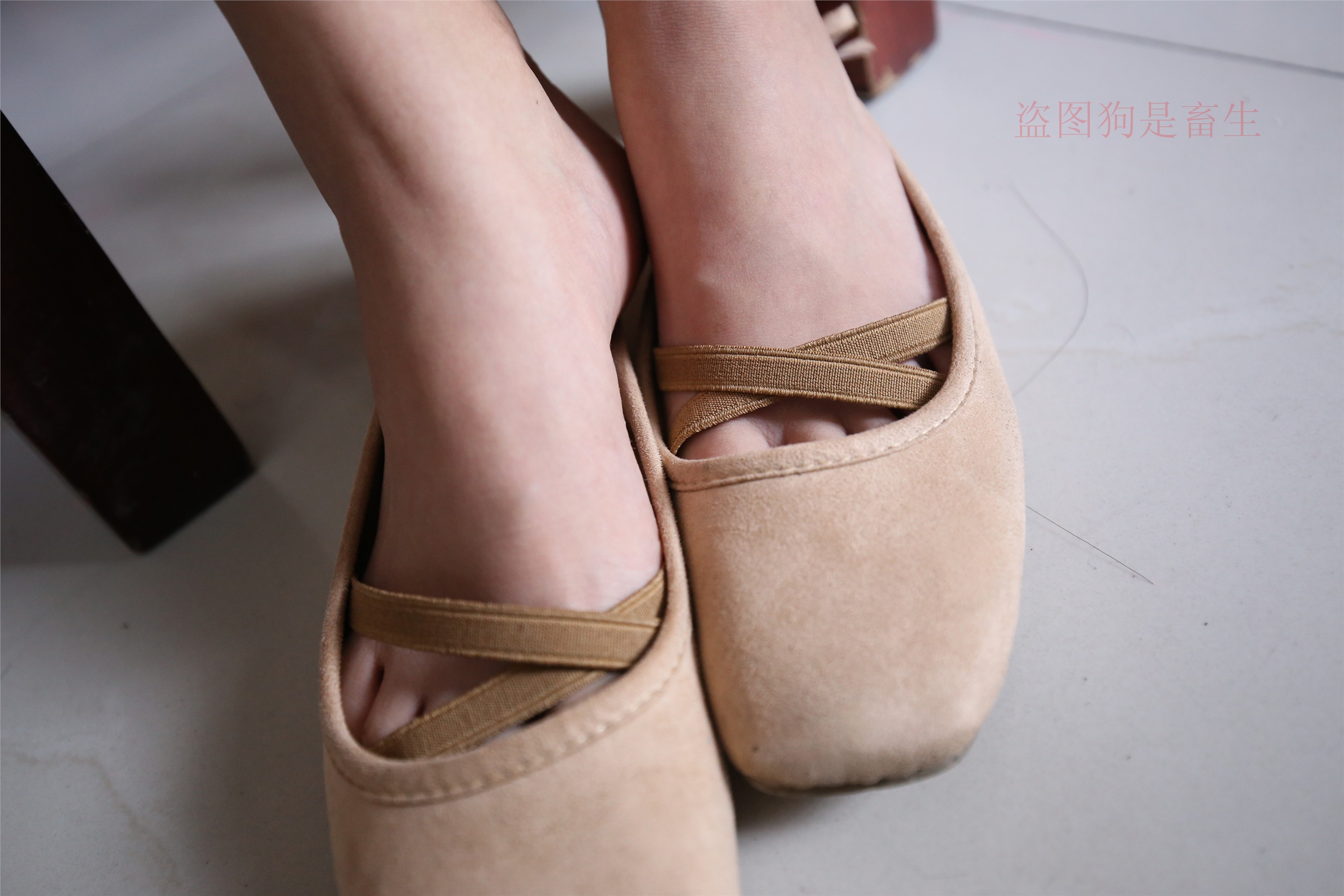 大西瓜美女图片 Z5-4 电梯冰si luo足 316p1