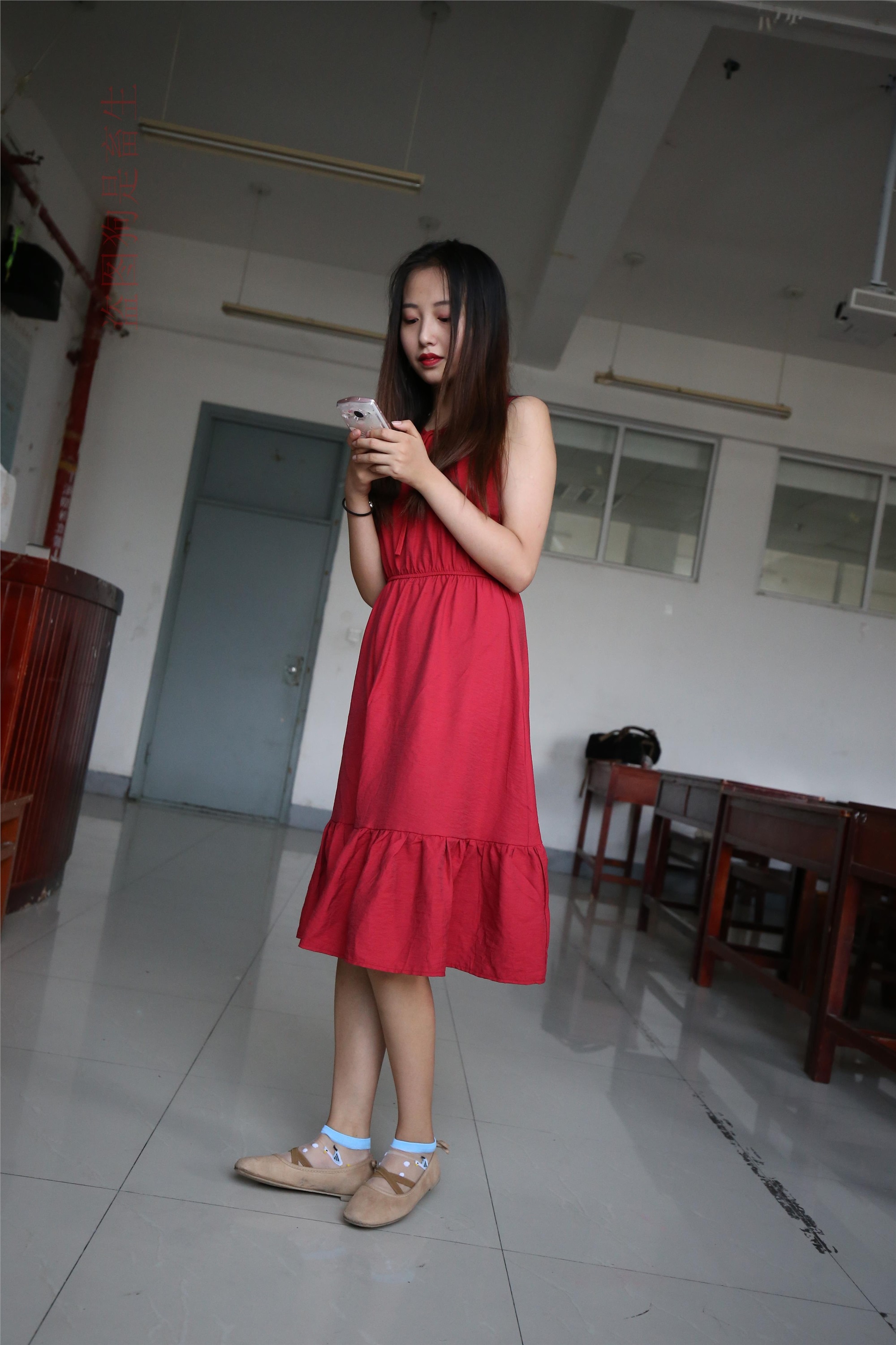 大西瓜美女图片 Z5-4 电梯冰si luo足 316p2