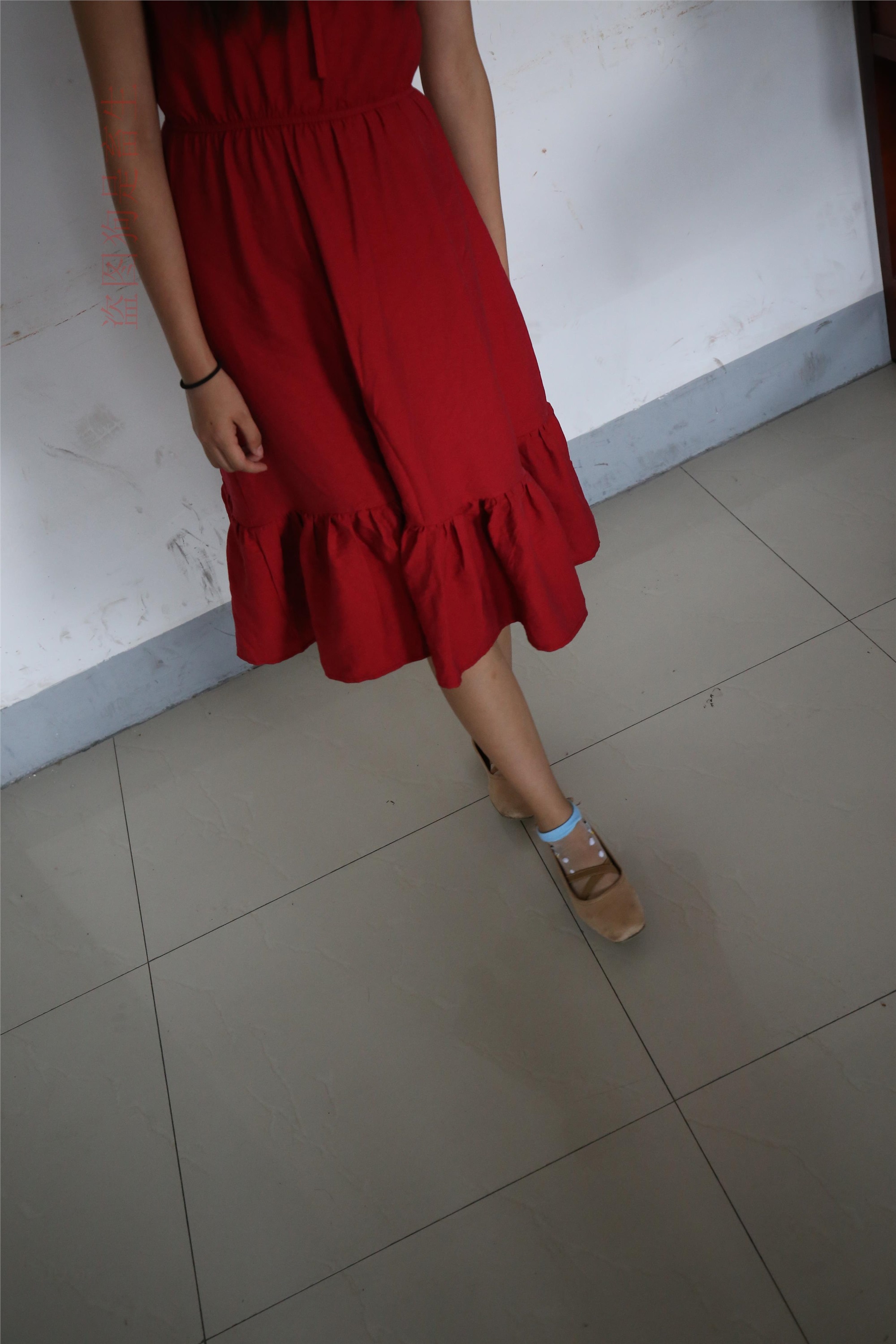 大西瓜美女图片 Z5-4 电梯冰si luo足 316p2