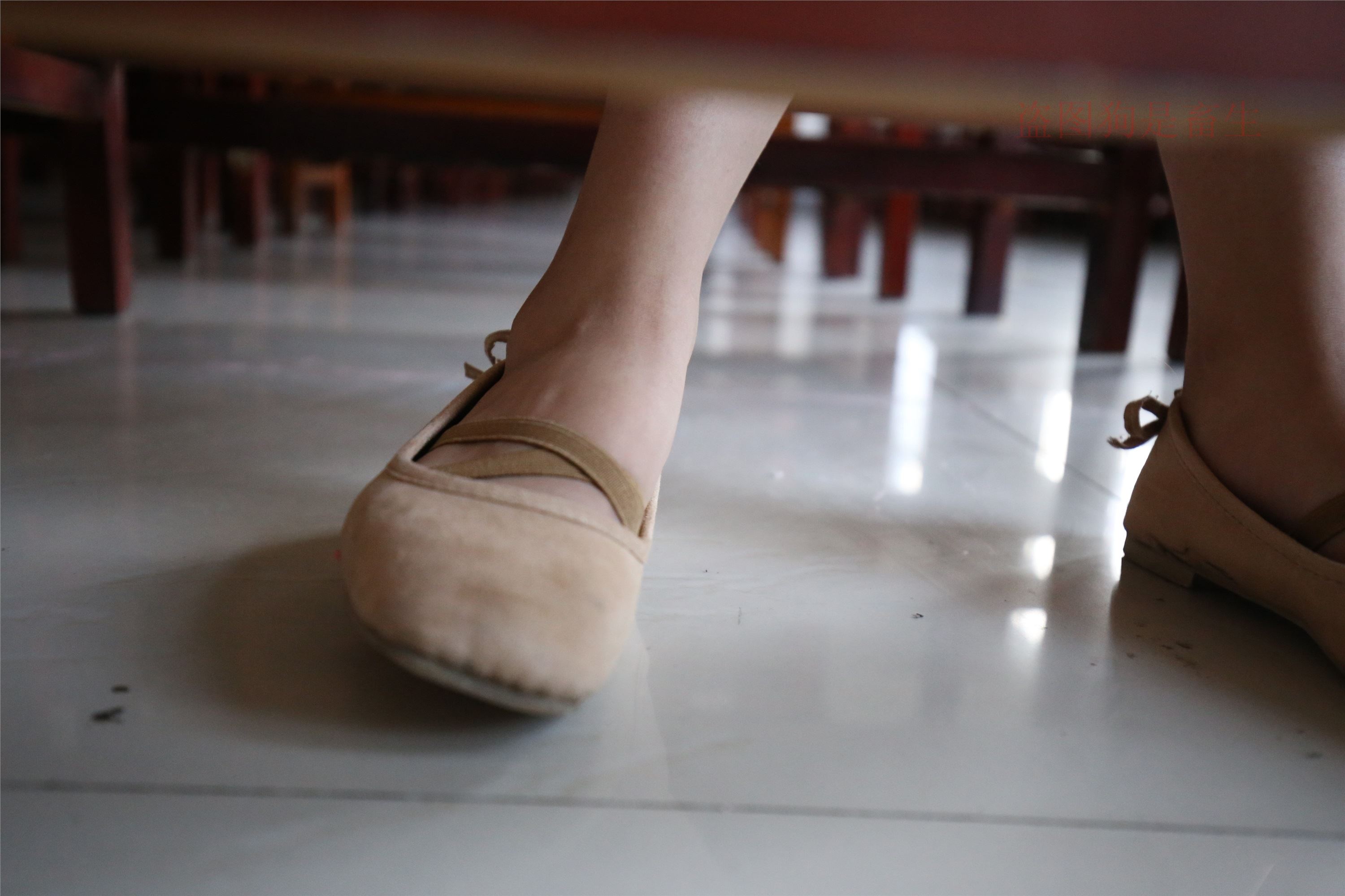 大西瓜美女图片 Z5-4 电梯冰si luo足 316p3