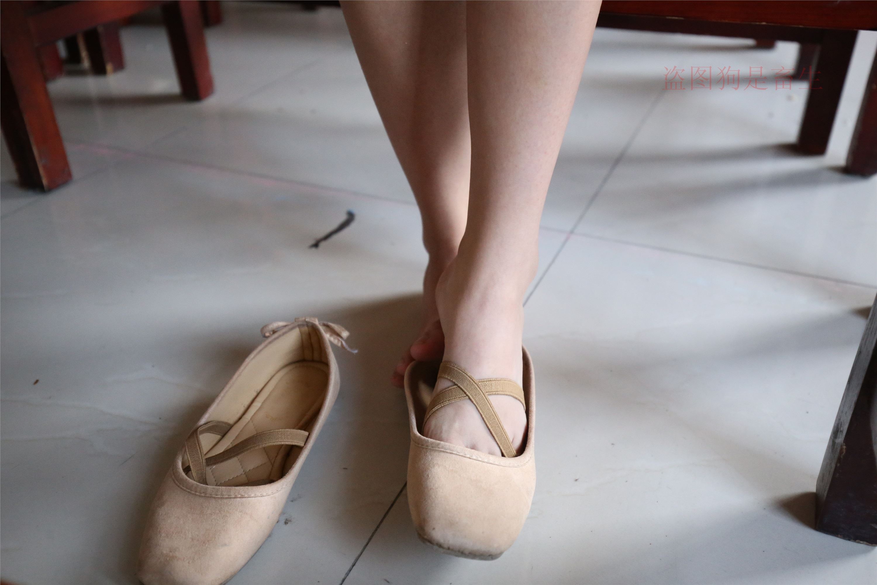 大西瓜美女图片 Z5-4 电梯冰si luo足 316p3