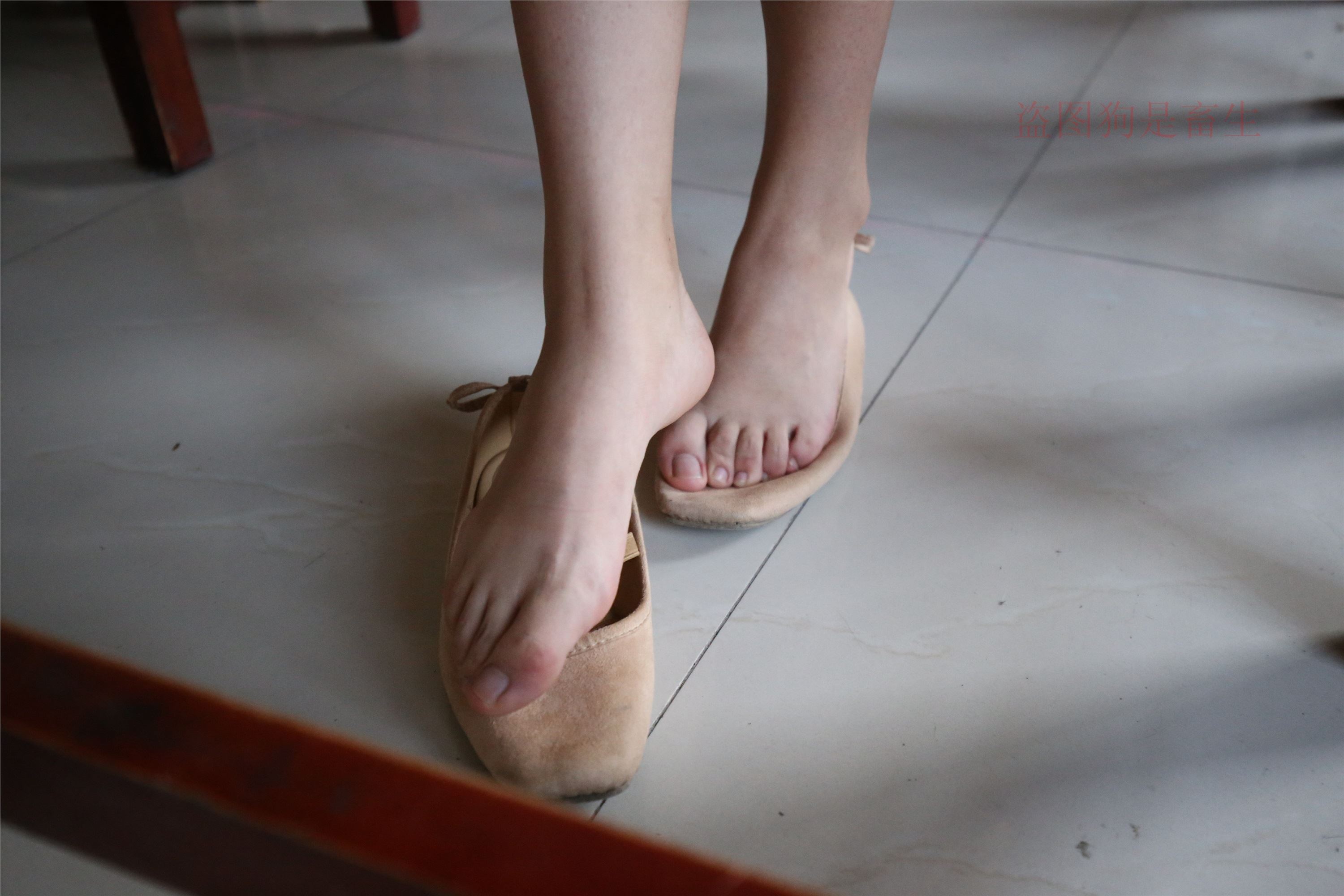 大西瓜美女图片 Z5-4 电梯冰si luo足 316p3