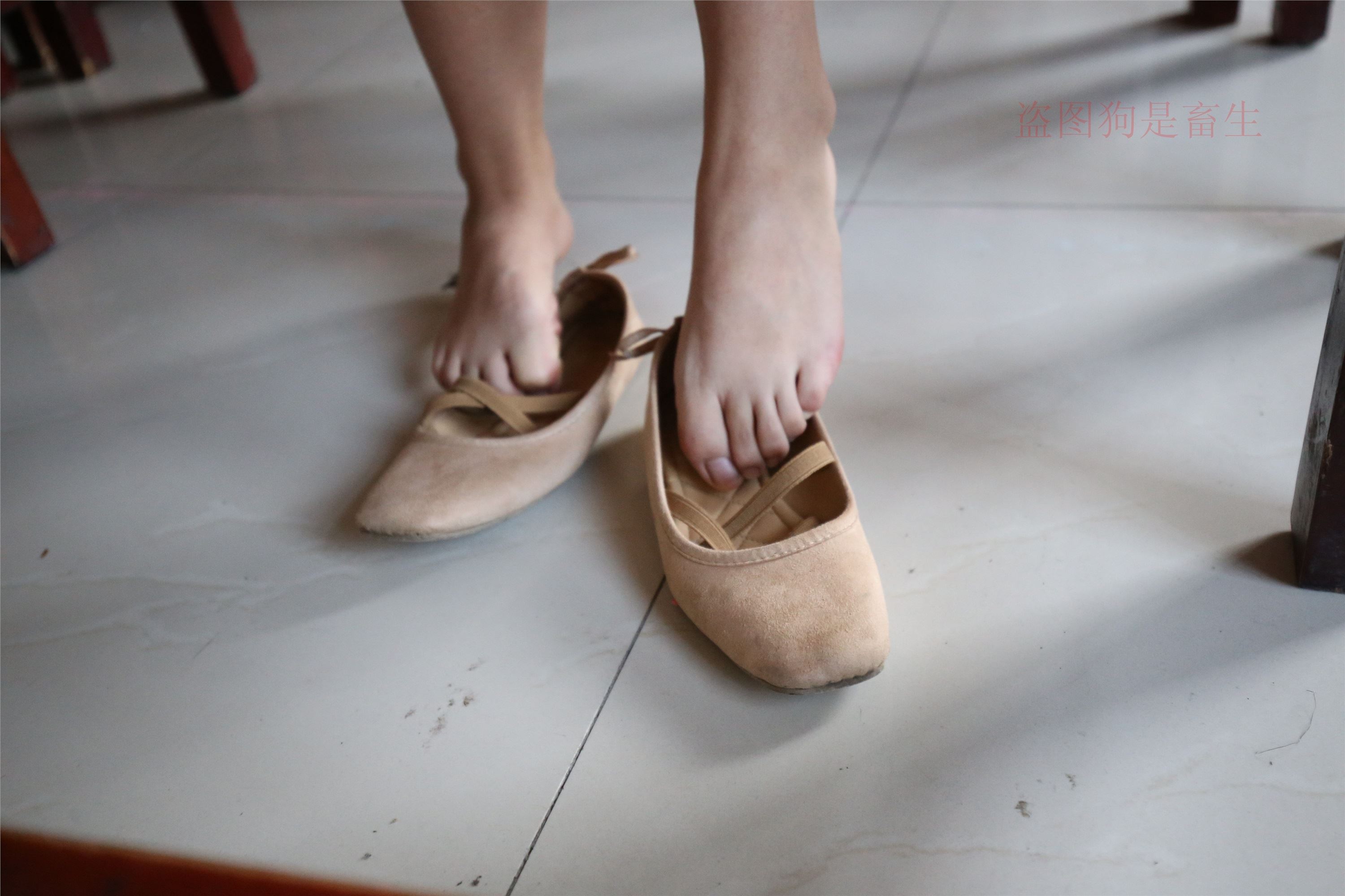 大西瓜美女图片 Z5-4 电梯冰si luo足 316p3