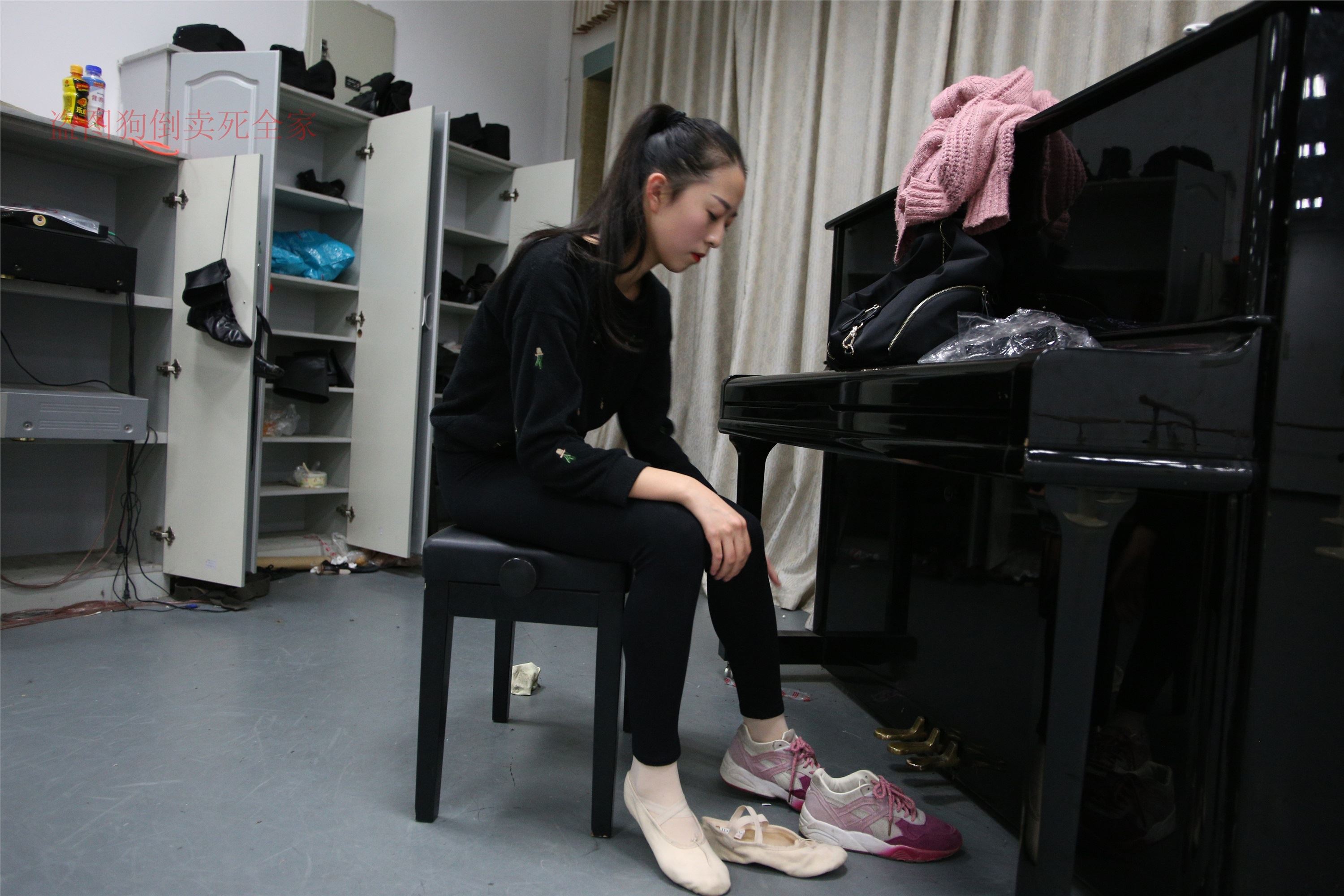 大西瓜美女图片 Z4-5 教室 472P1