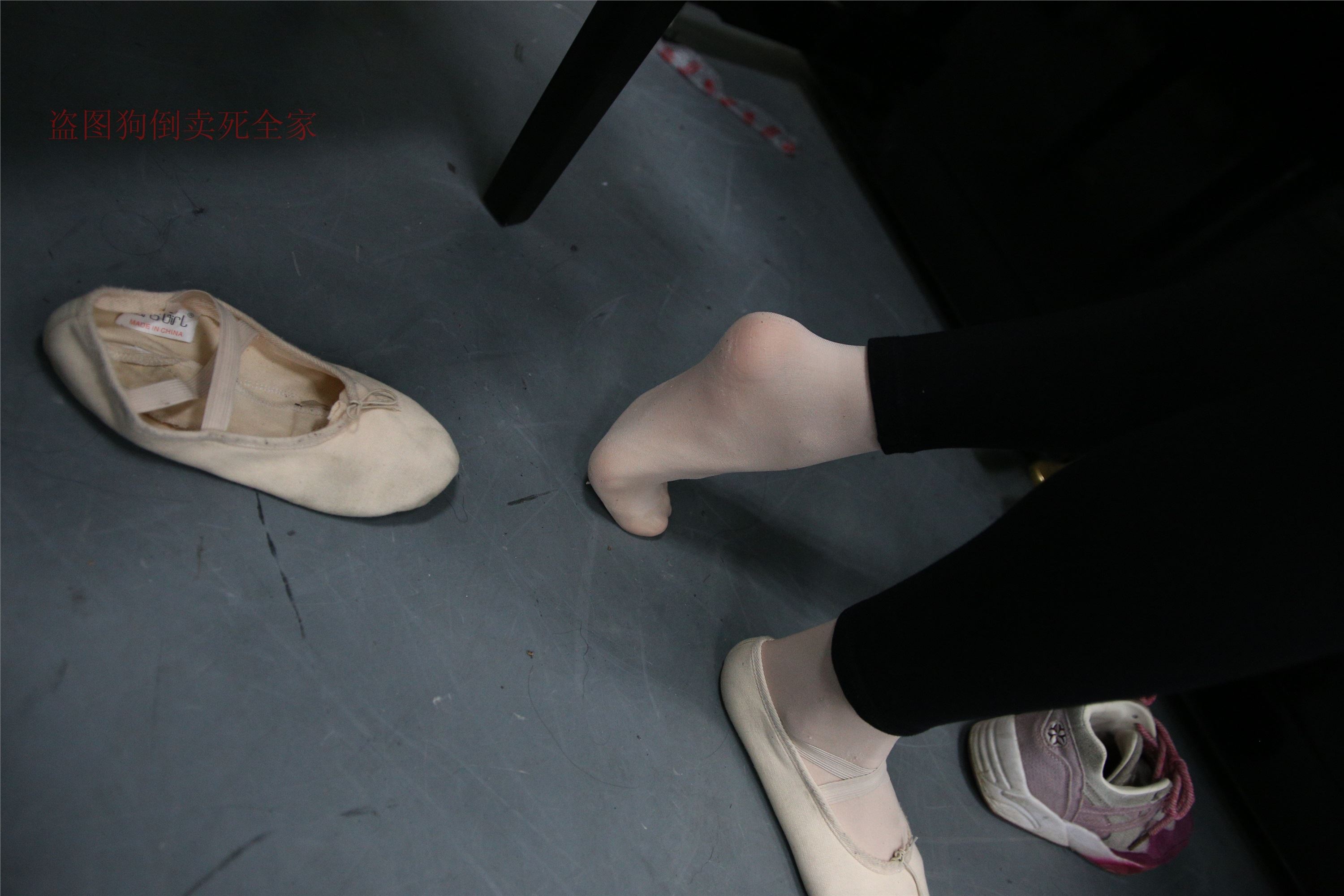 大西瓜美女图片 Z4-5 教室 472P1