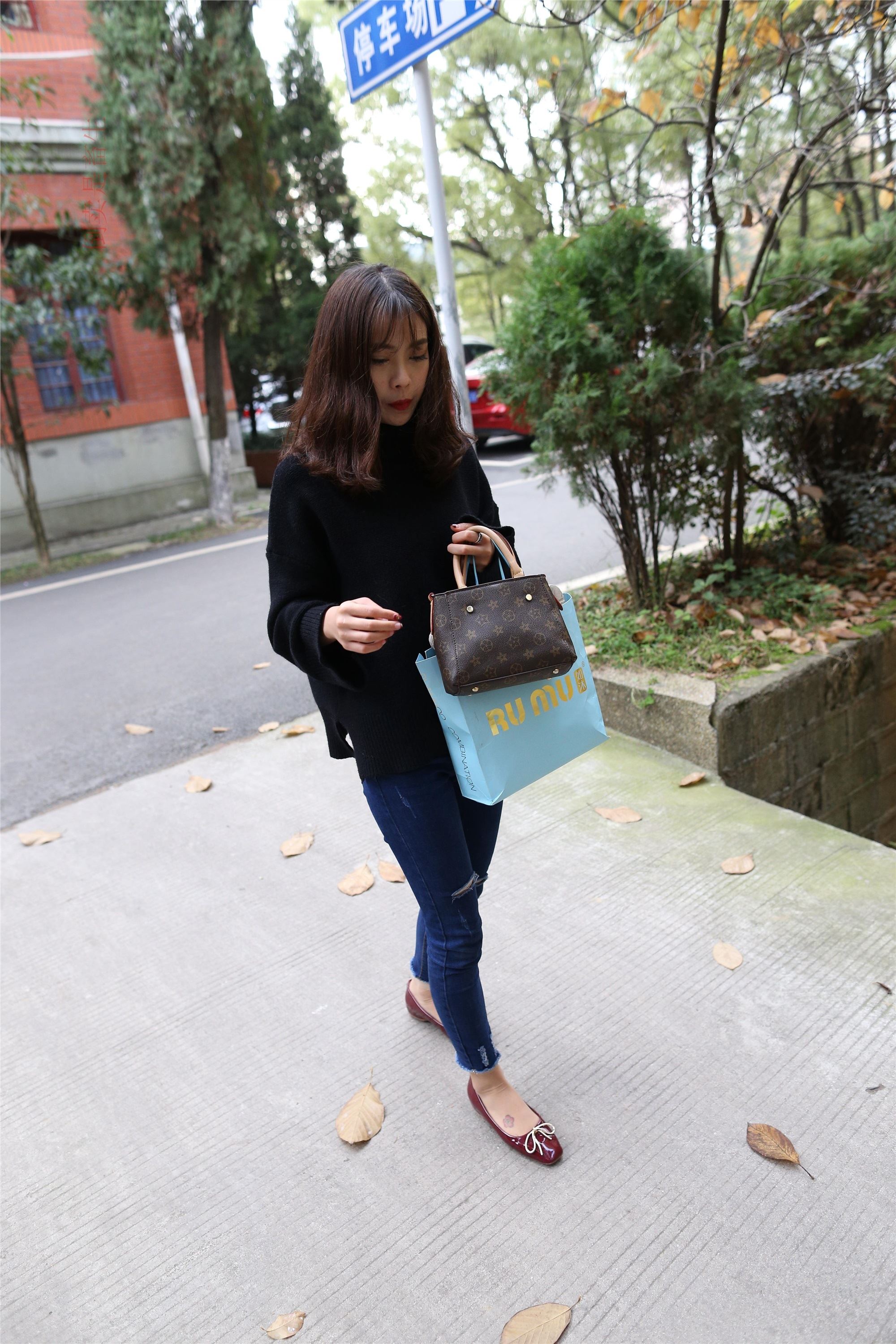 大西瓜美女图片 Z5-5 深牛短丝450P2