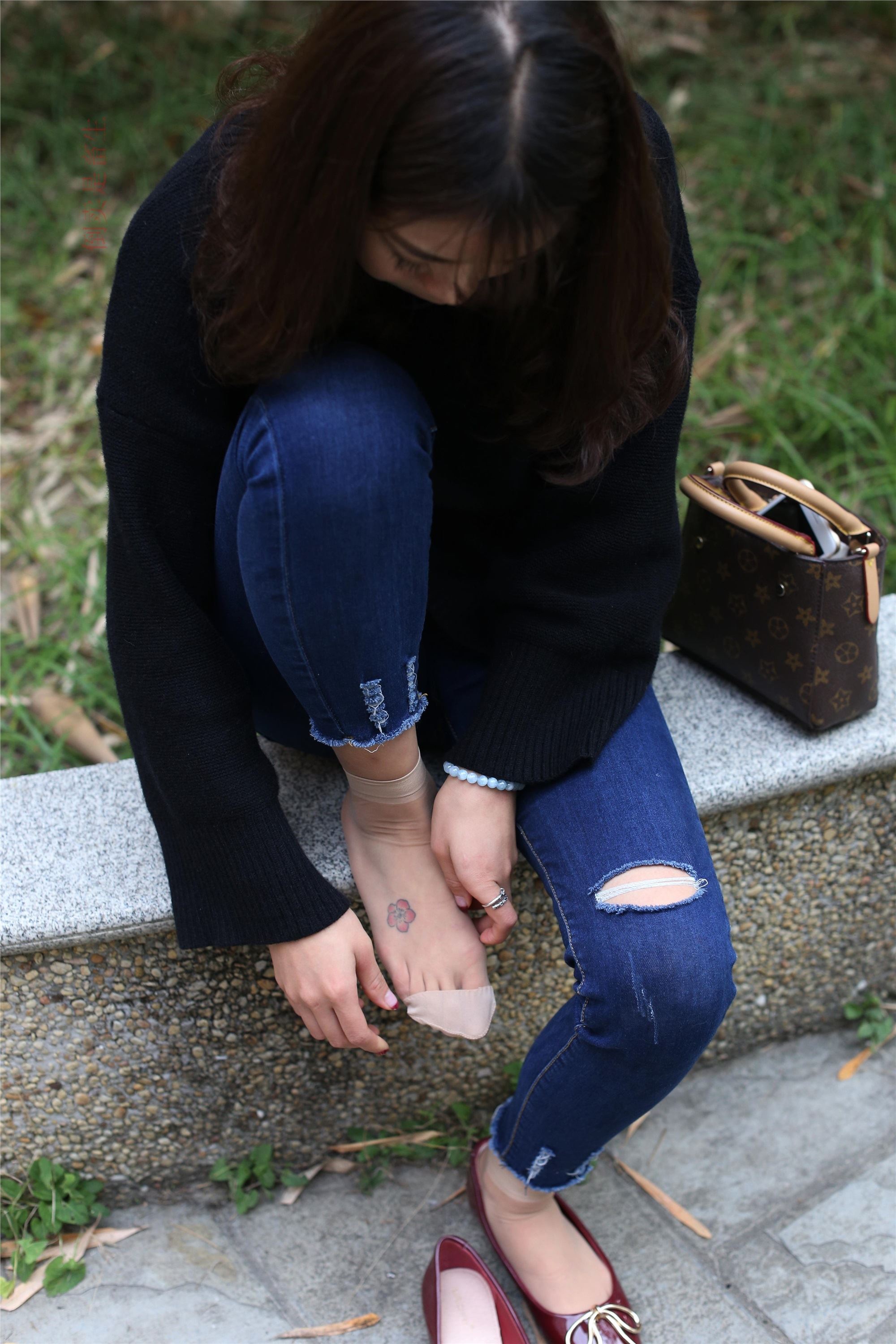 大西瓜美女图片 Z5-5 深牛短丝450P2